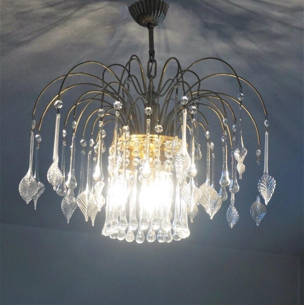 Italian Venini Style Warterfall Chandelier with Murano Glass Leaves and Drops For Sale 3