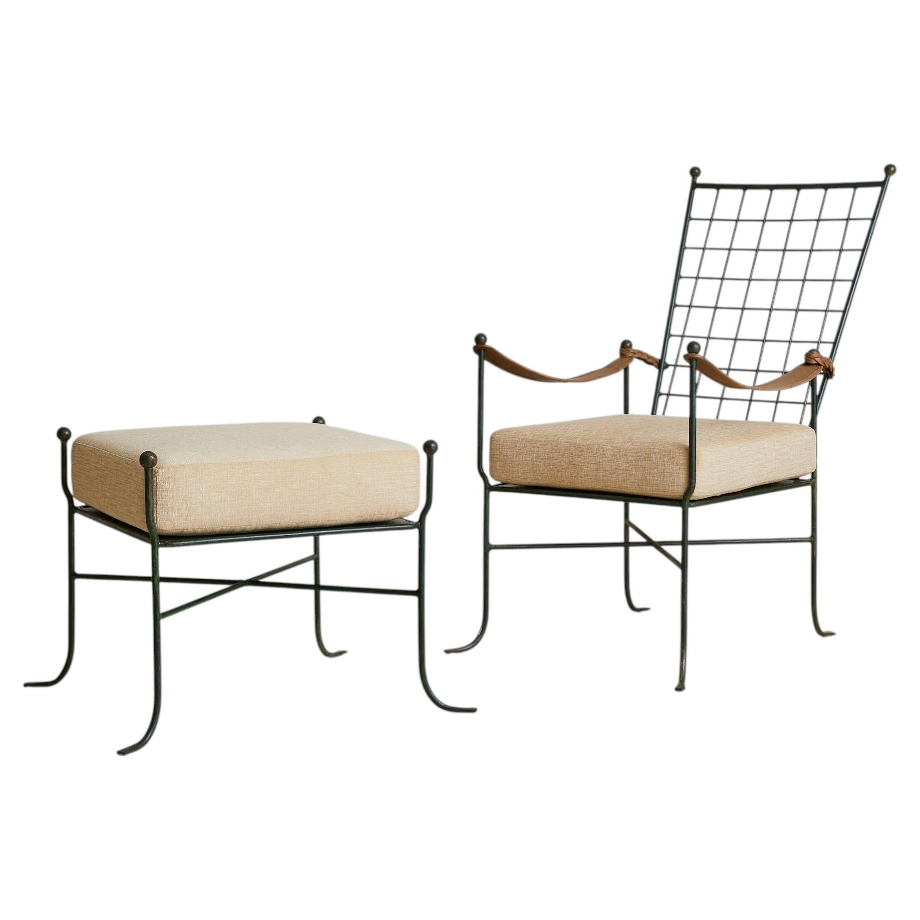 Fauteuil italien en fer vert avec ottoman, années 1950 en vente