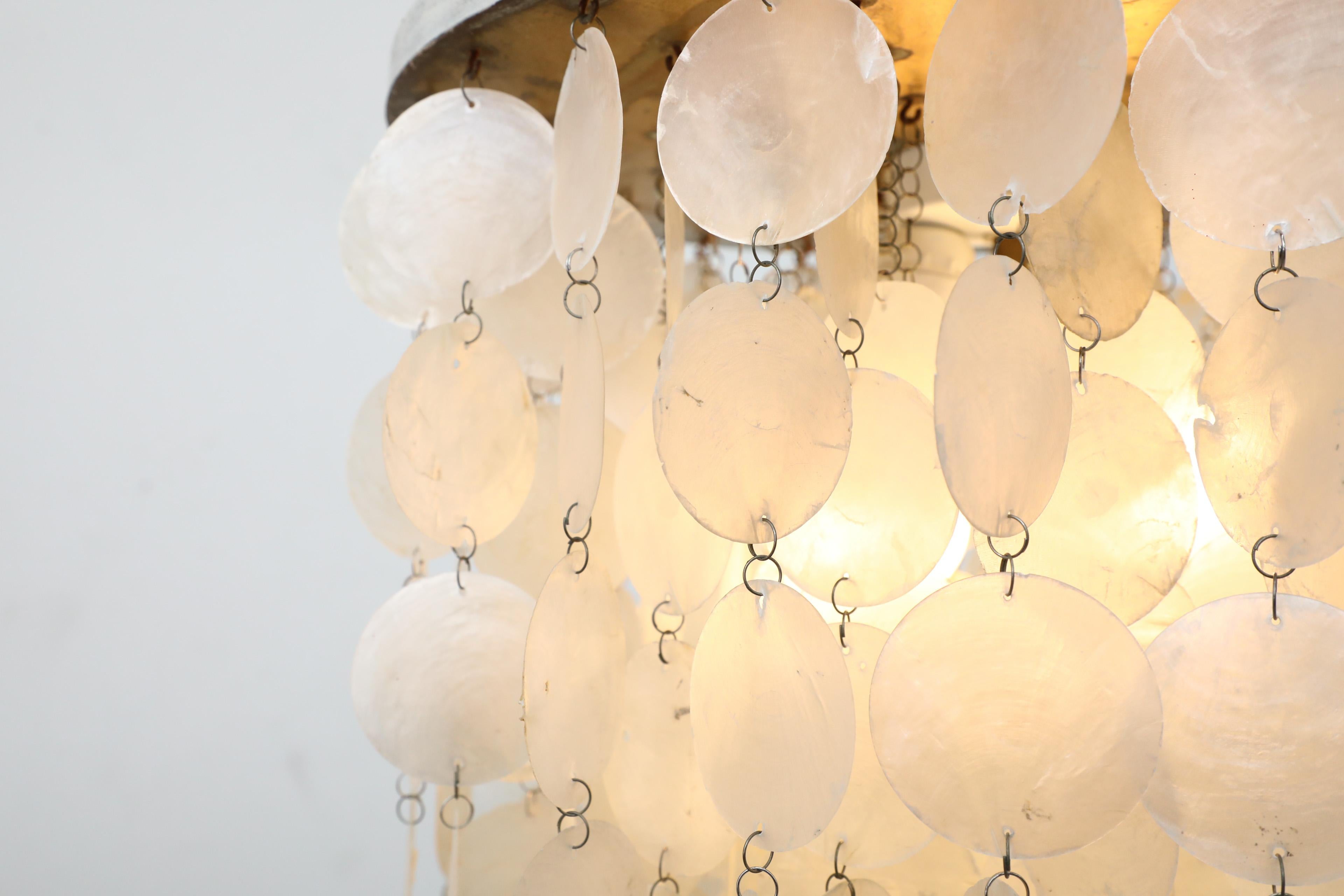 Lampadario Capiz a più livelli del Mid-Century ispirato da Verner Panton in vendita 6