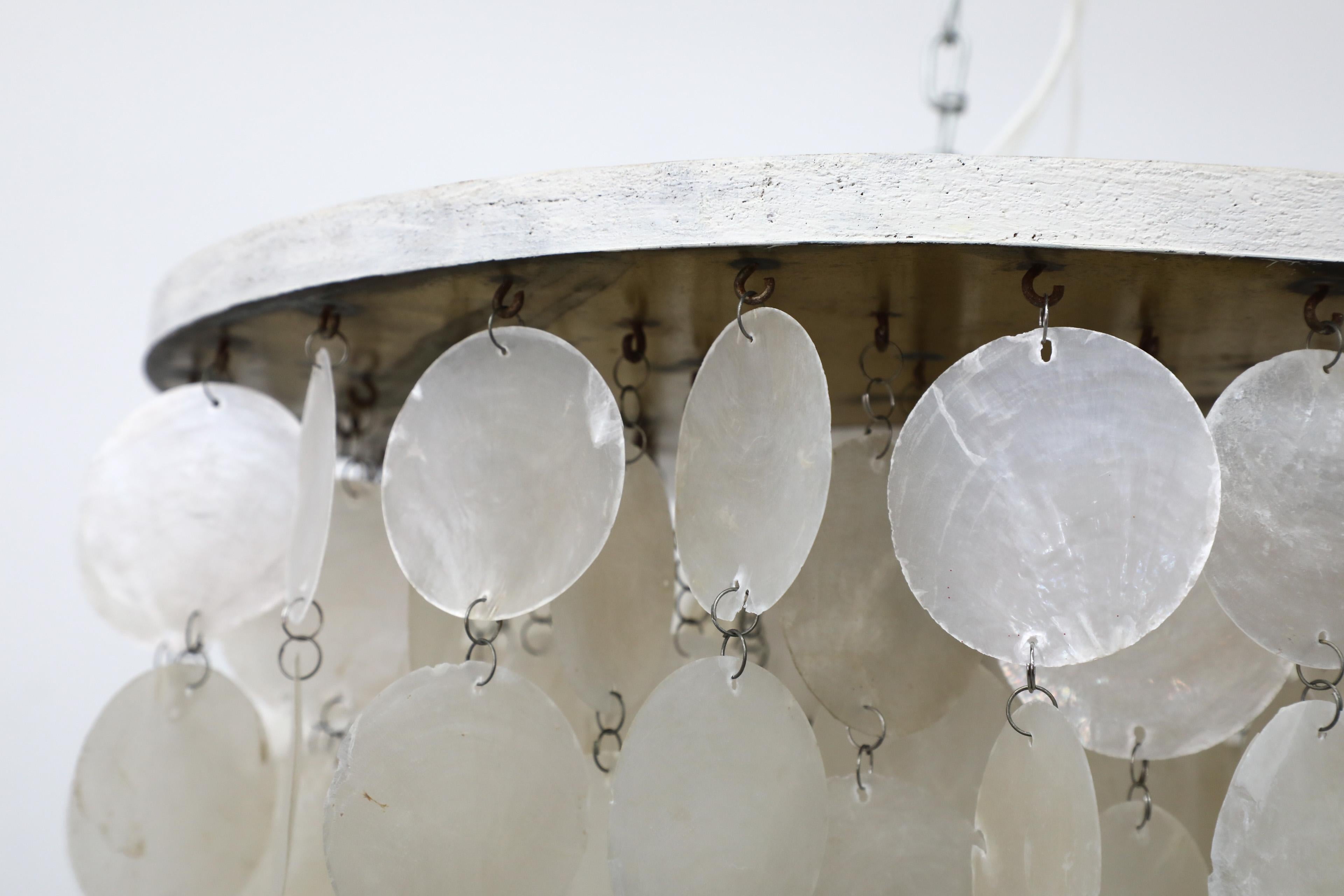 Lampadario Capiz a più livelli del Mid-Century ispirato da Verner Panton in vendita 7
