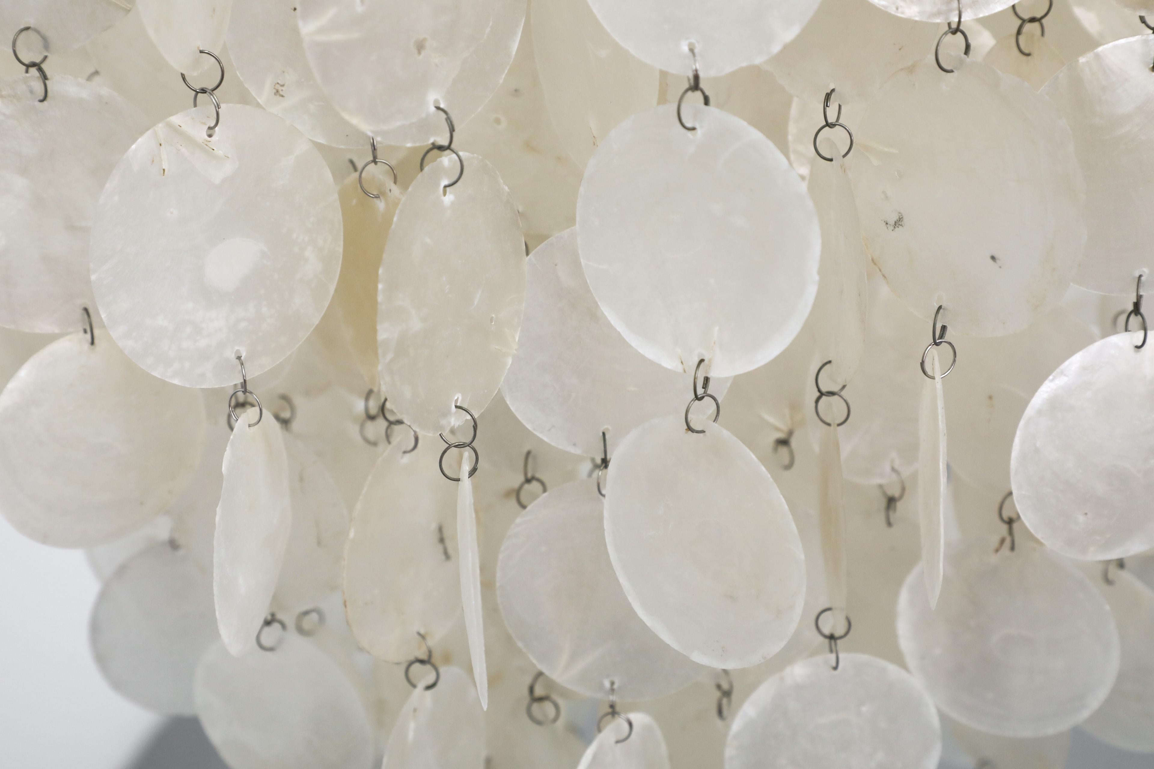 Lampadario Capiz a più livelli del Mid-Century ispirato da Verner Panton in vendita 9
