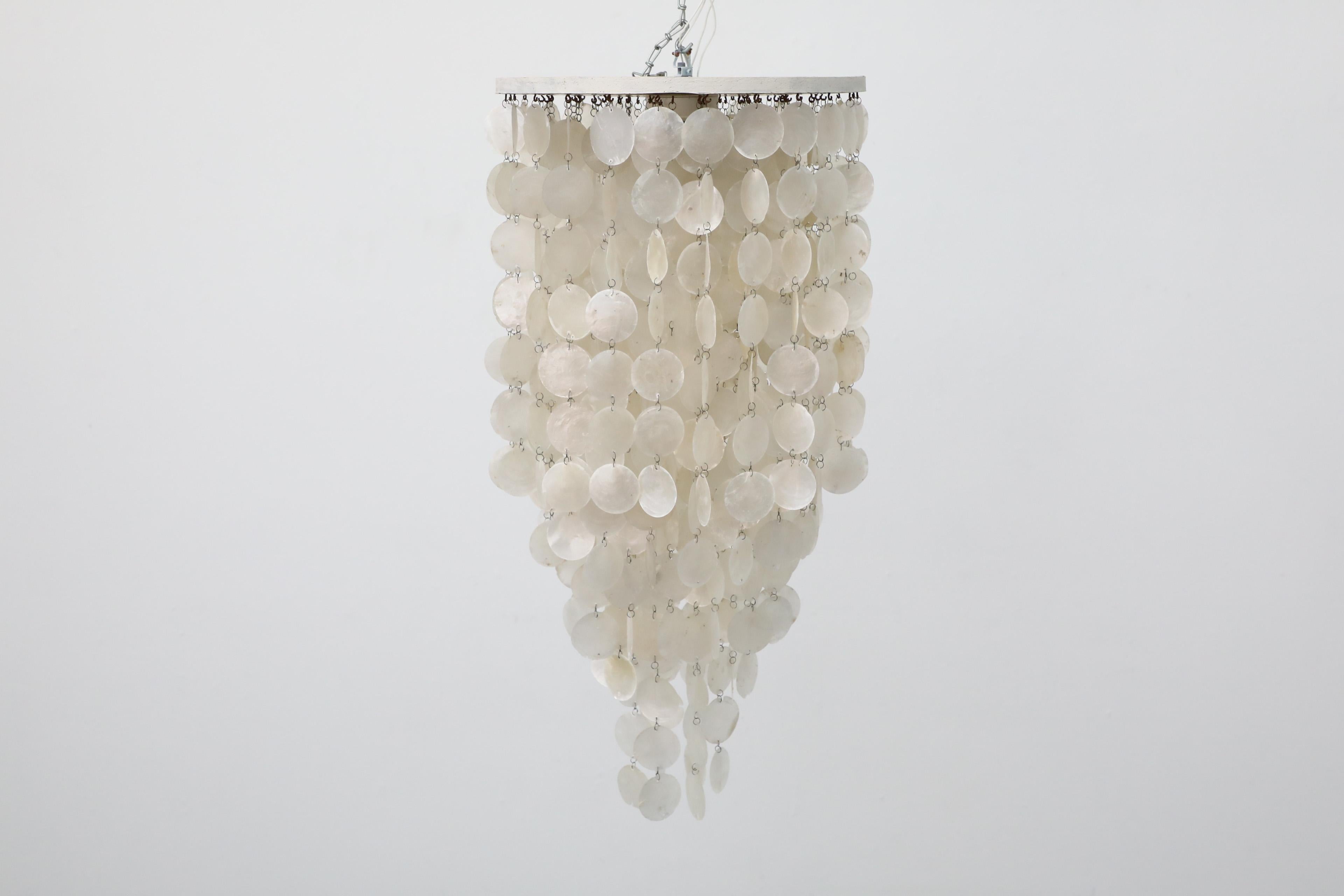 Italiano Lampadario Capiz a più livelli del Mid-Century ispirato da Verner Panton in vendita