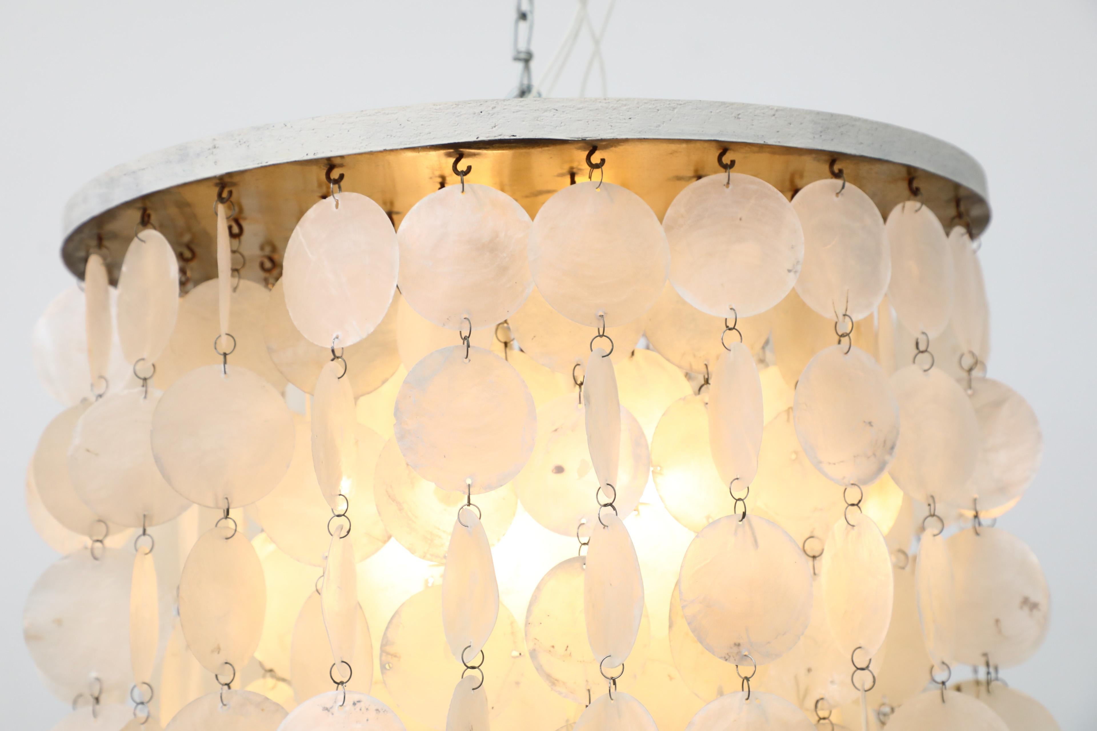 Lampadario Capiz a più livelli del Mid-Century ispirato da Verner Panton in vendita 2