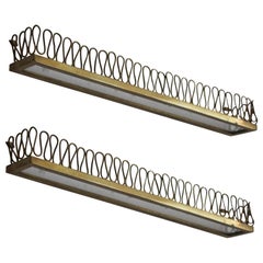 Très petites étagères murales / Consoles italiennes:: laiton:: verre:: Italie:: années 1940