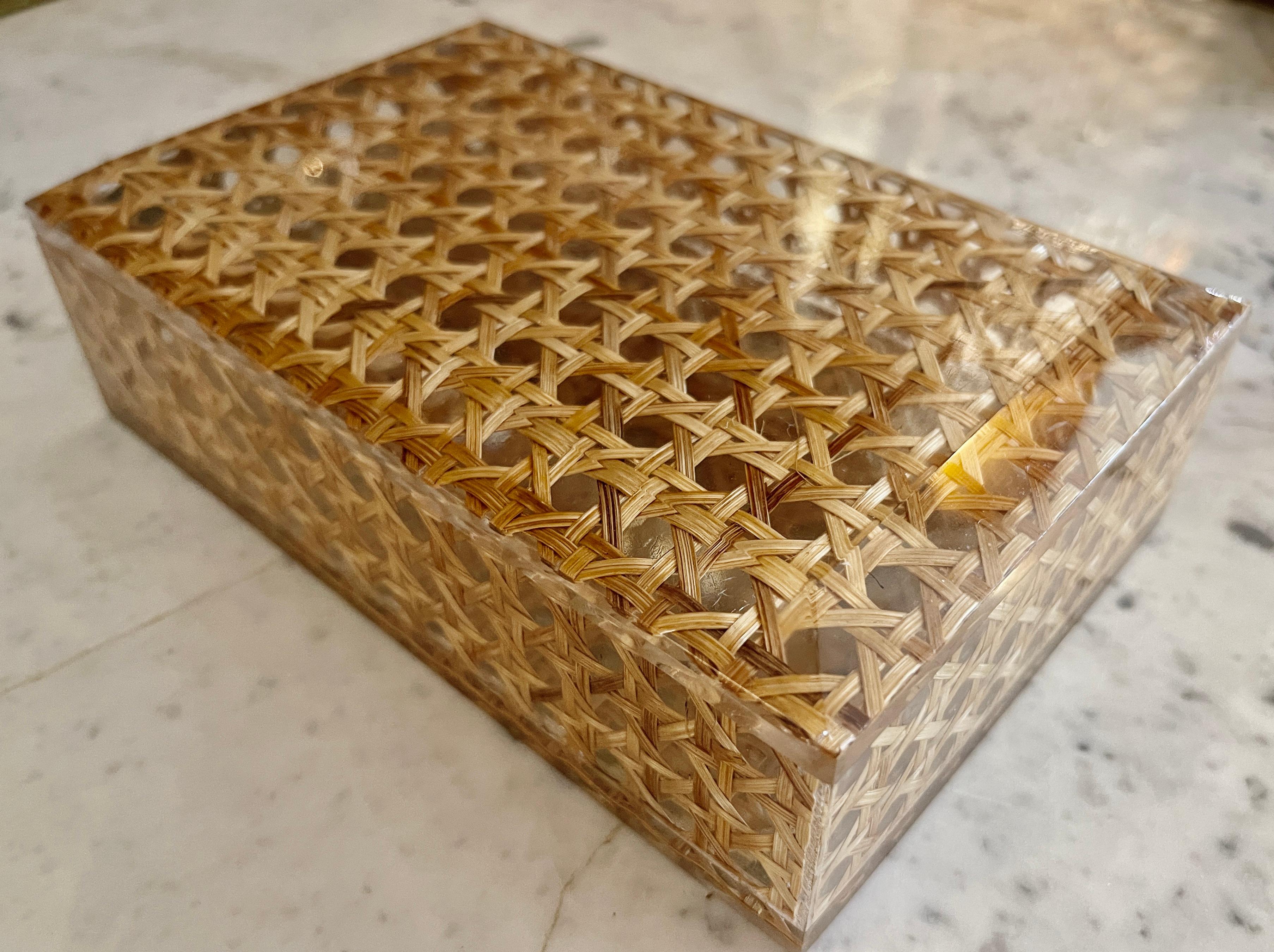 italien Italian Vienna Straw & Lucite Coffee Table Box, 1960-1970 en vente