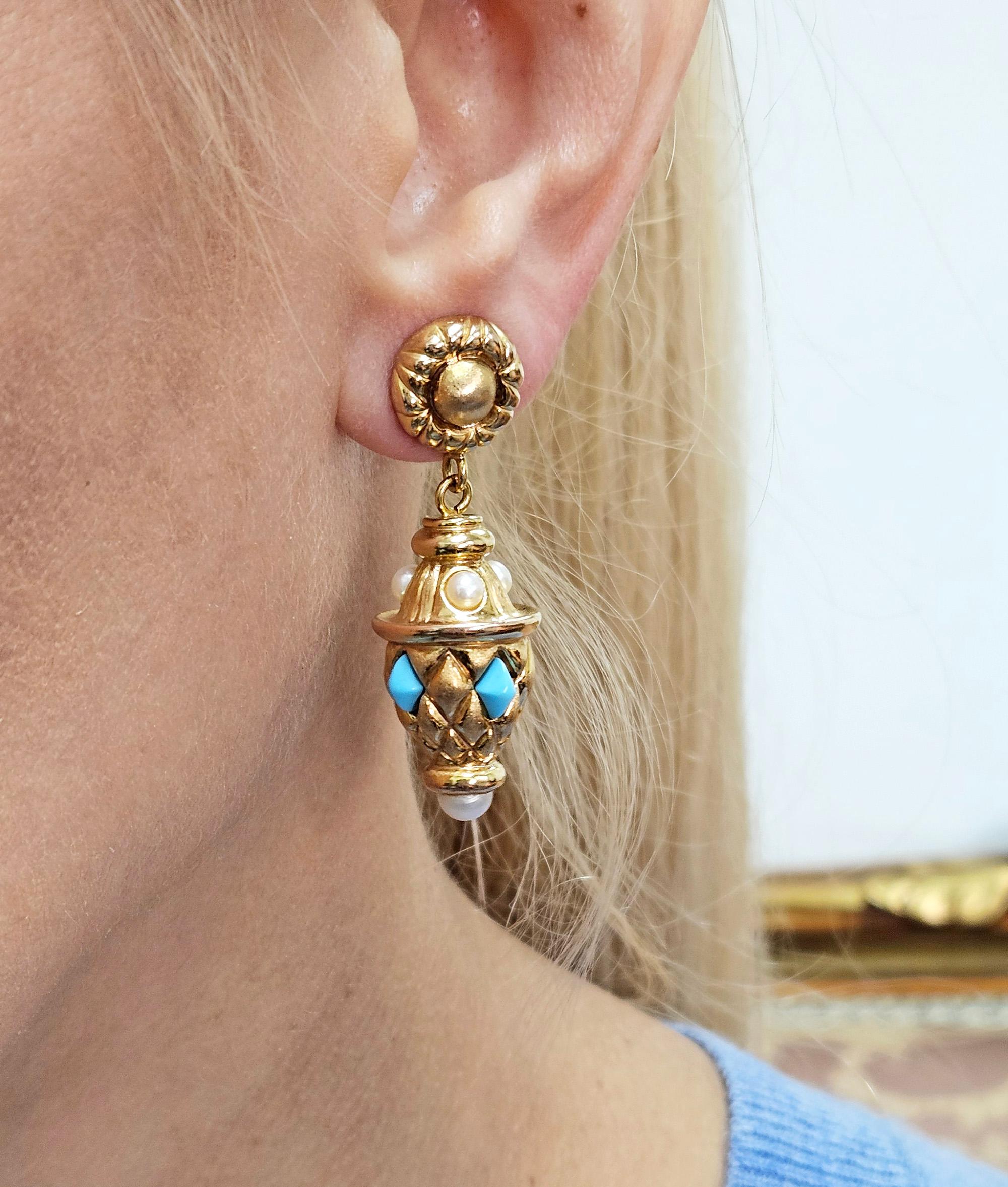 Moderno Orecchini a goccia in oro 14K di ispirazione etrusca con turchese e perle, 1980 in vendita