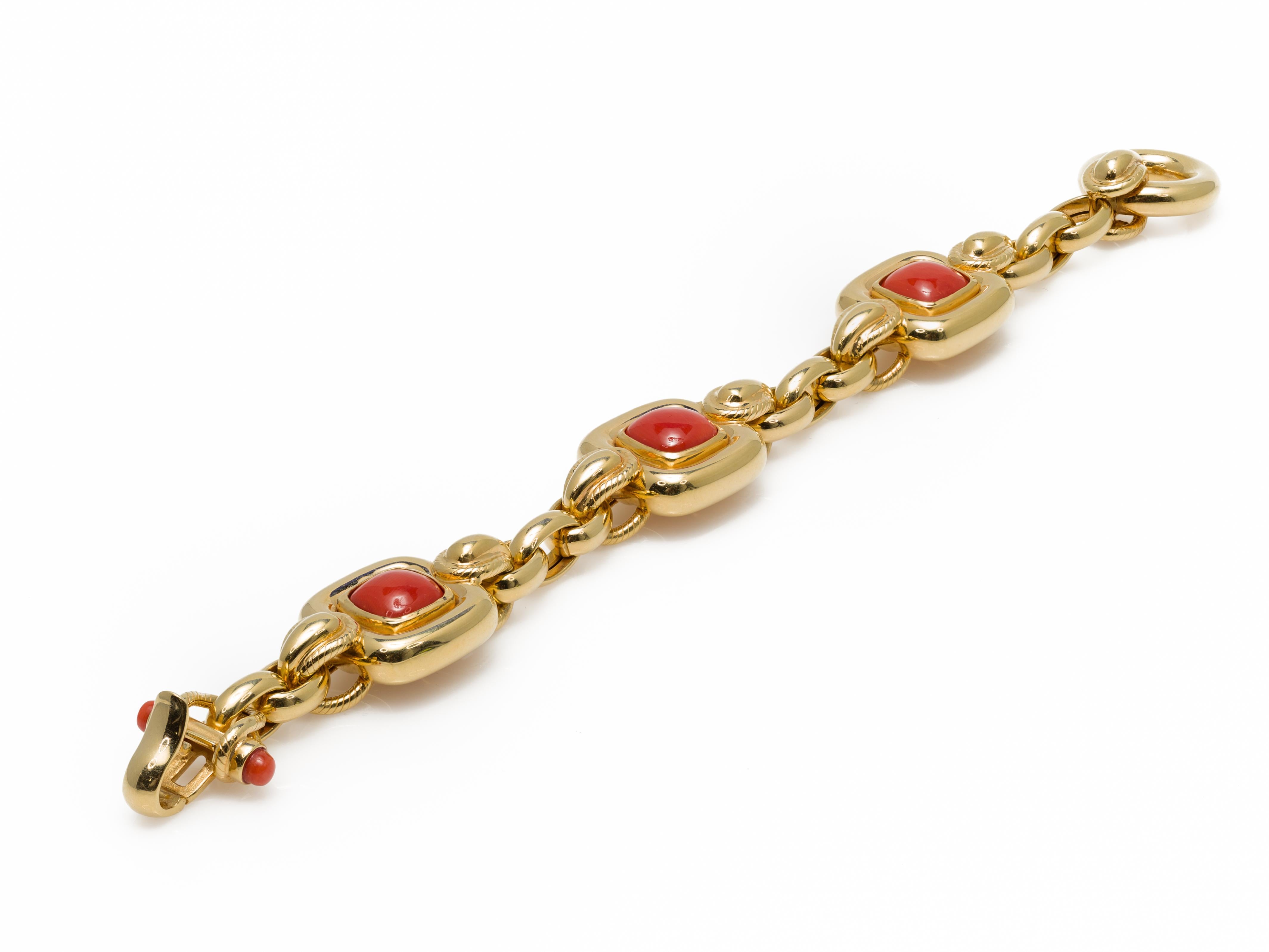 Women's Italian 1970s Natural Mediterranean Cabochon Coral Bracelet in 18 Karat Gold