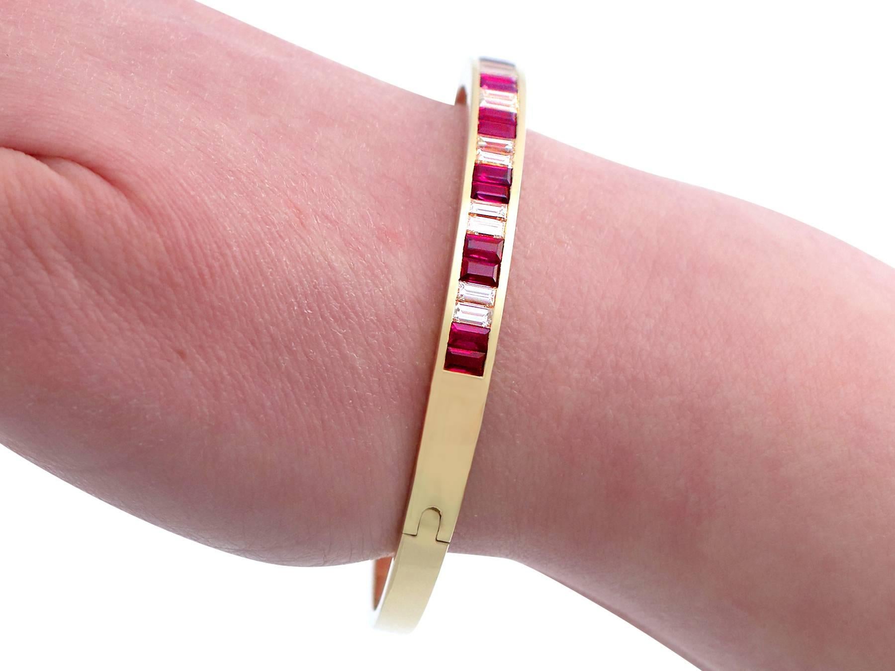 Contemporary Italian 2.10 Carat Ruby and 1.69 Carat Diamond Yellow Gold Bangle For Sale 6