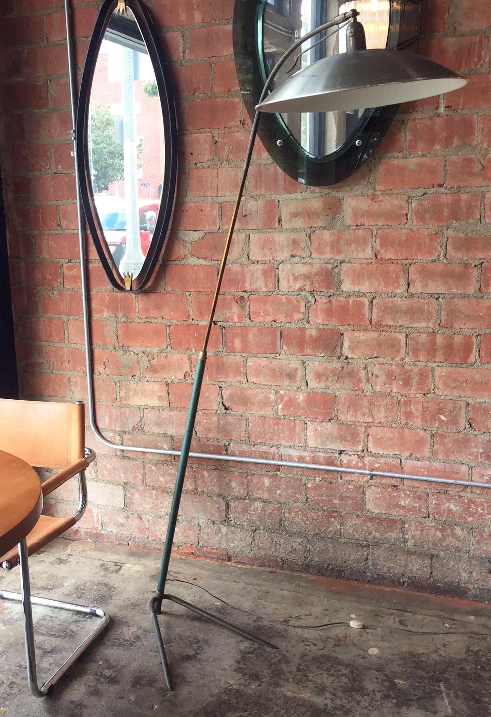 Italian vintage one-arm floor lamp attributed to Gino Sarfatti, 1950s
Elegant, subtle and essential shape.
Equipped with a large metal head, adjustable, this light provides a beautiful and bright light. 
The shade is adjustable as well, so this