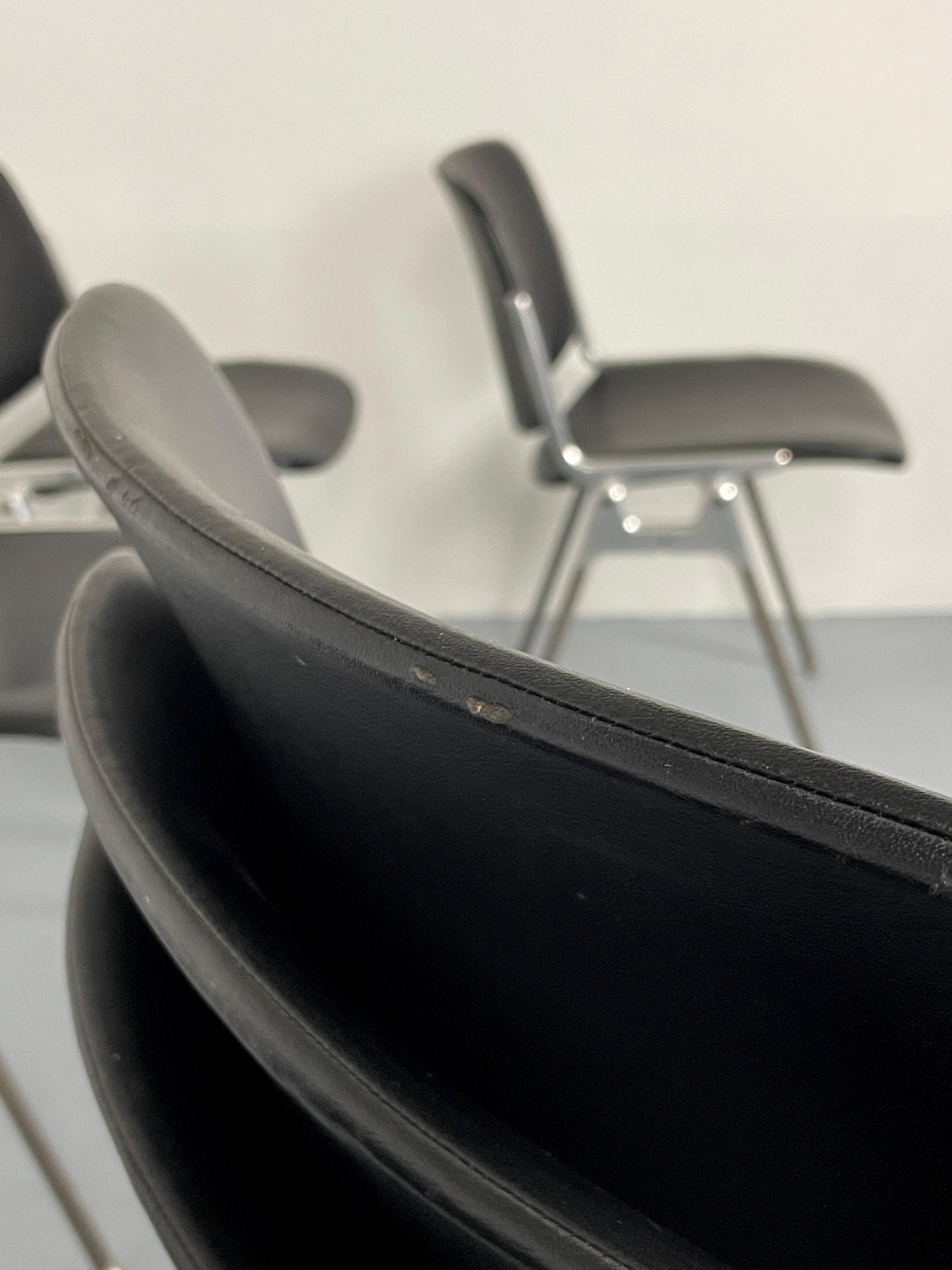 Aluminum Italian Vintage Anonima Castelli 106 DSC Stacking Chairs Giancarlo Piretti black