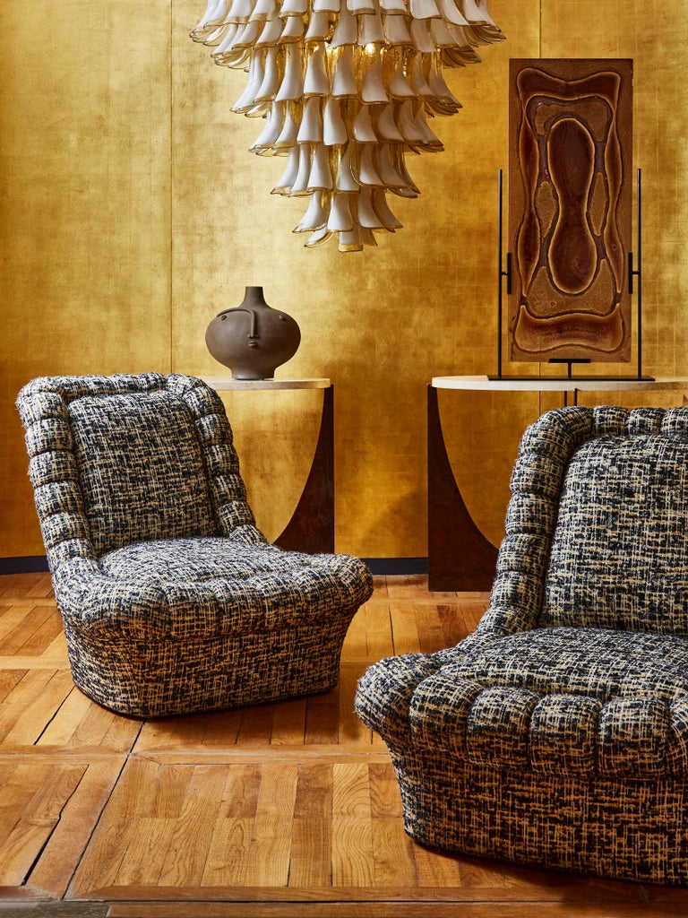 Superb pair of vintage armchairs entirely restored and reupholstered with a fabric by Nobilis.
Italy, 1970s.