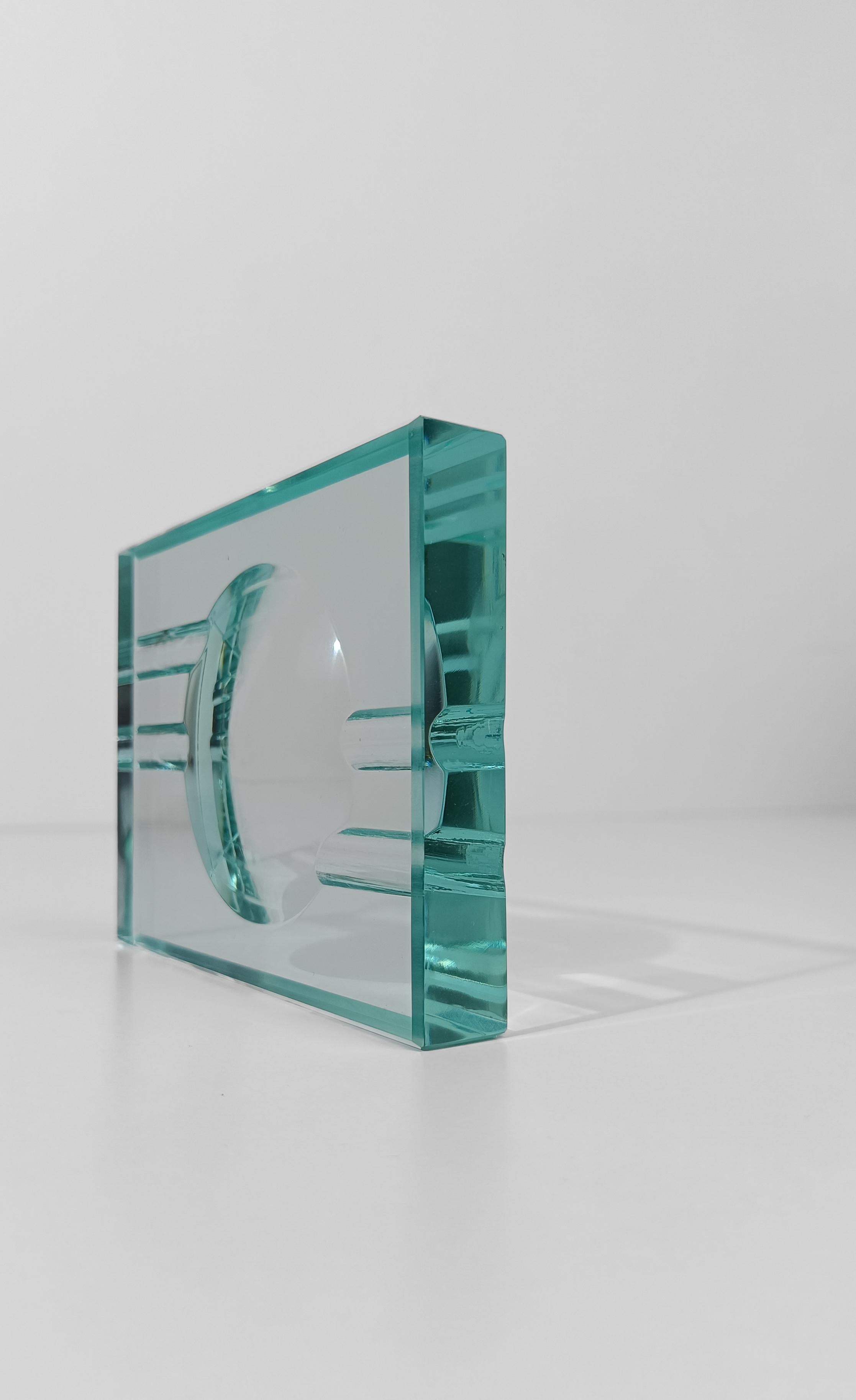 Cendrier italien vintage en verre vert nile biseauté attribué à Fontana Arte en vente 6