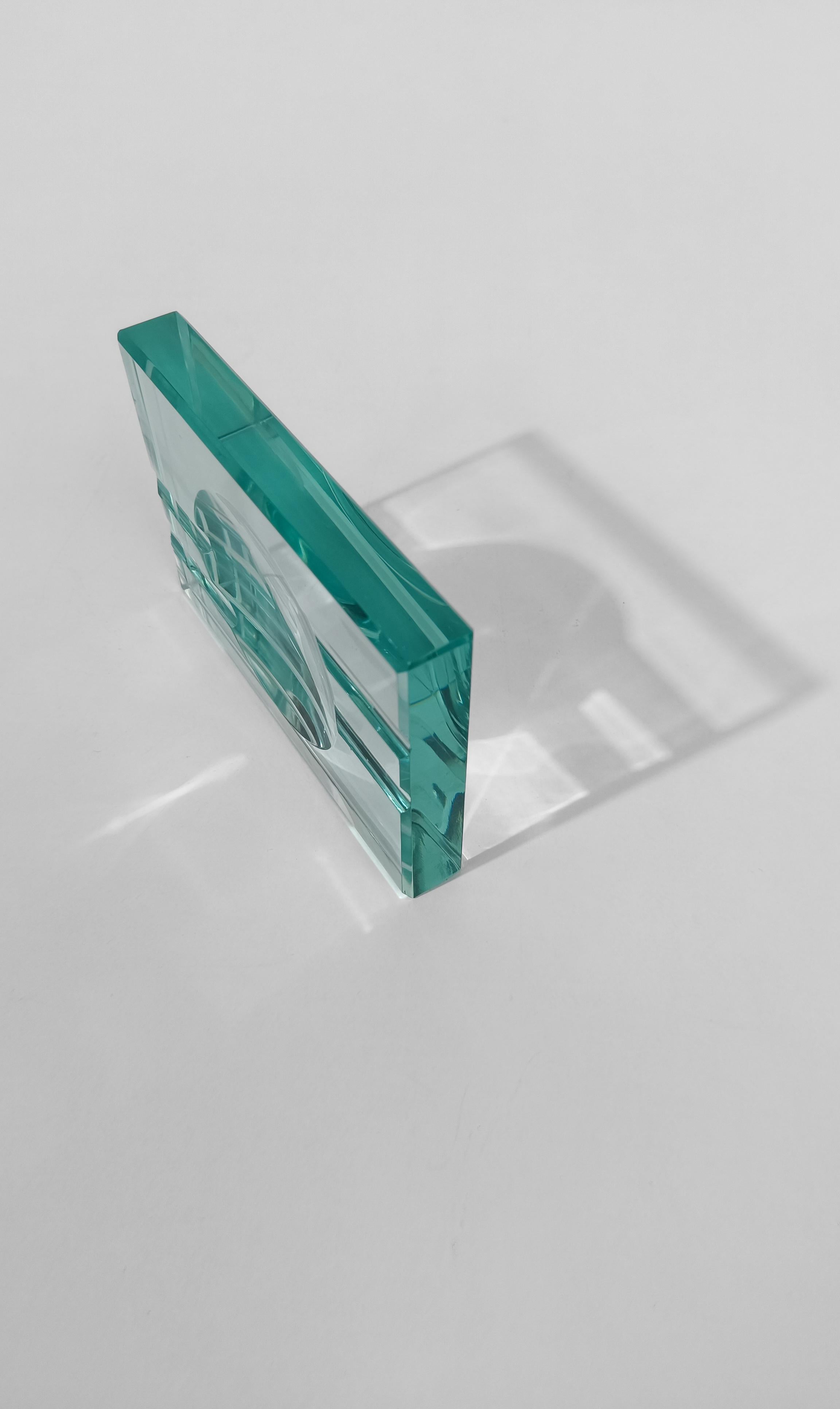 Cendrier italien vintage en verre vert nile biseauté attribué à Fontana Arte en vente 8