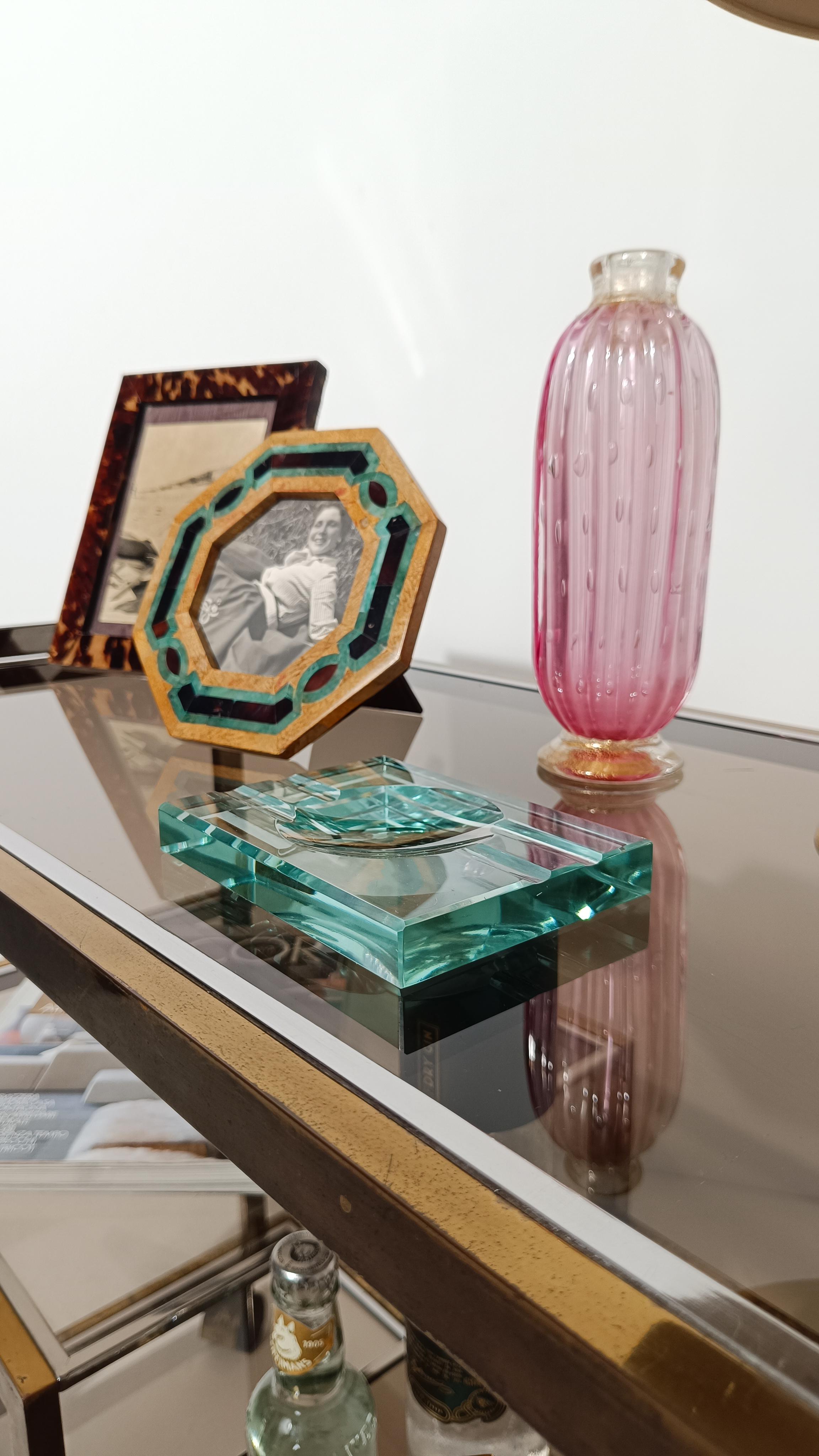 Mid-Century Modern Cendrier italien vintage en verre vert nile biseauté attribué à Fontana Arte en vente