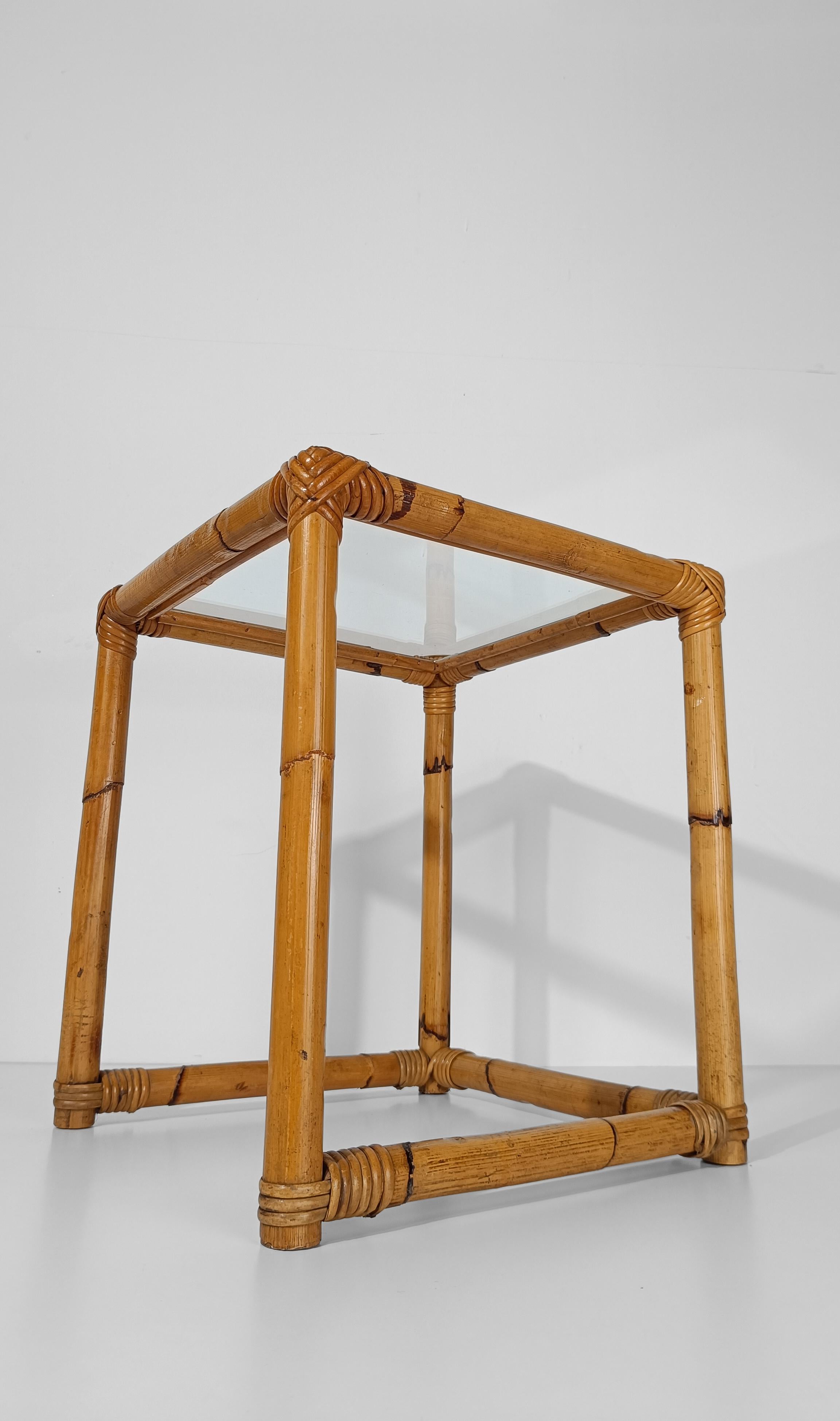 Italian Vintage Bamboo Cane and Rattan Nesting Tables with Clear Glass Top, 60s For Sale 6