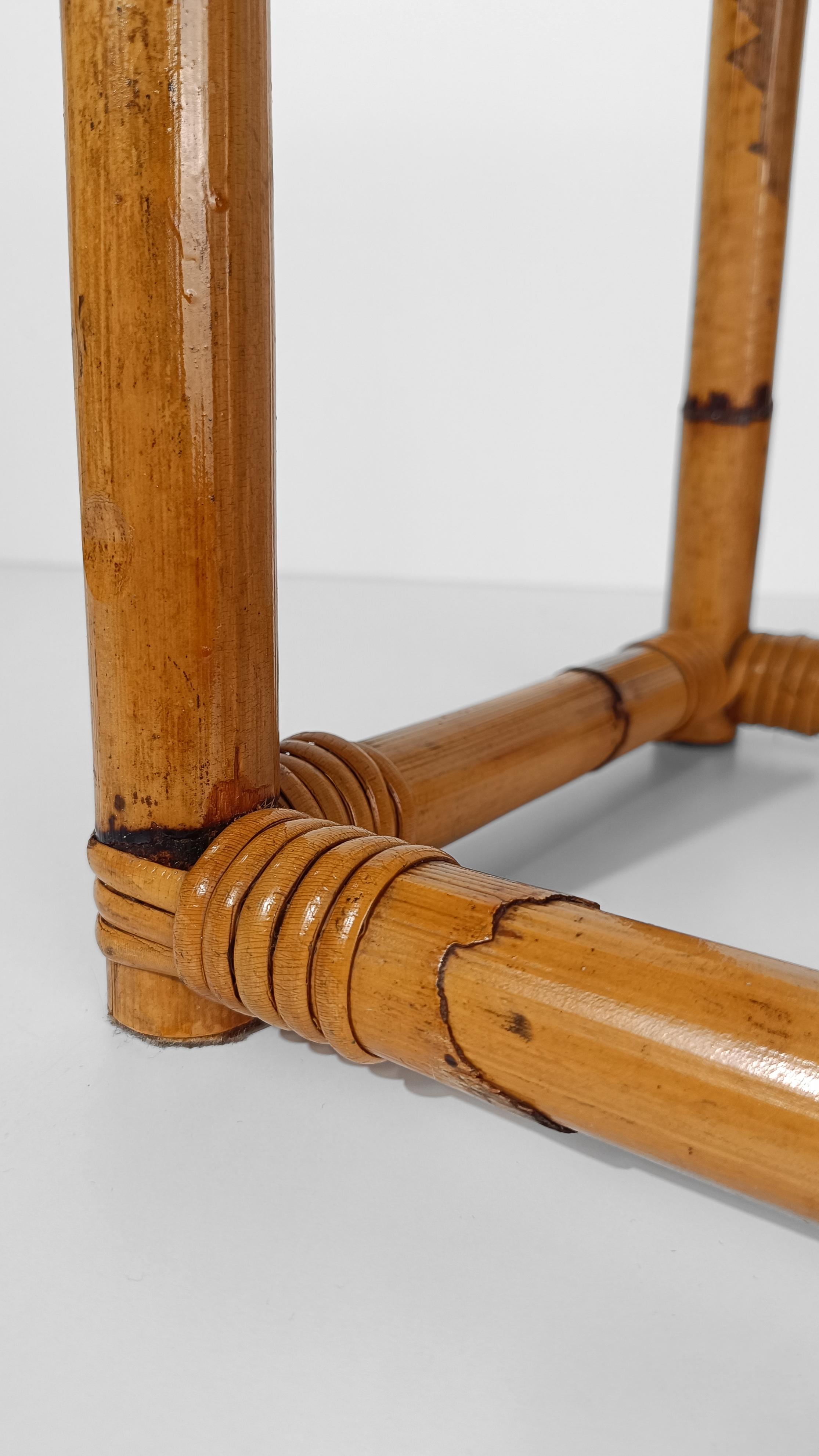 Italian Vintage Bamboo Cane and Rattan Nesting Tables with Clear Glass Top, 60s For Sale 7