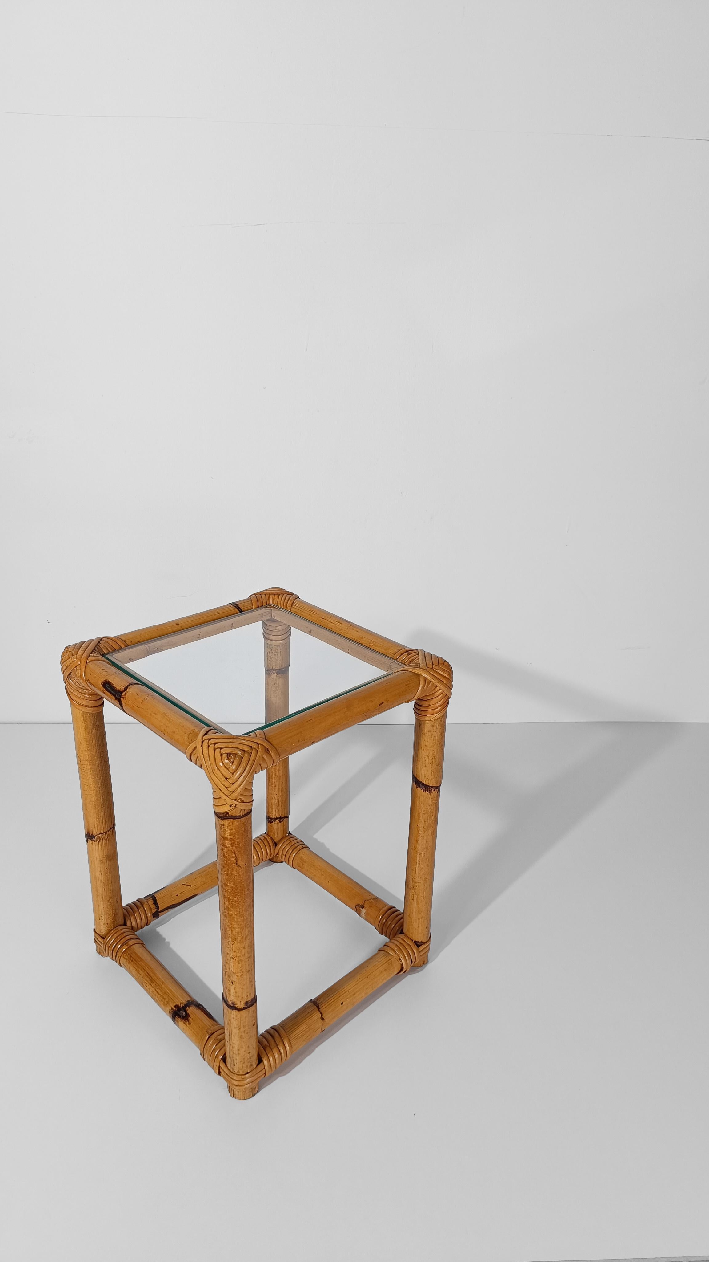 Italian Vintage Bamboo Cane and Rattan Nesting Tables with Clear Glass Top, 60s For Sale 2