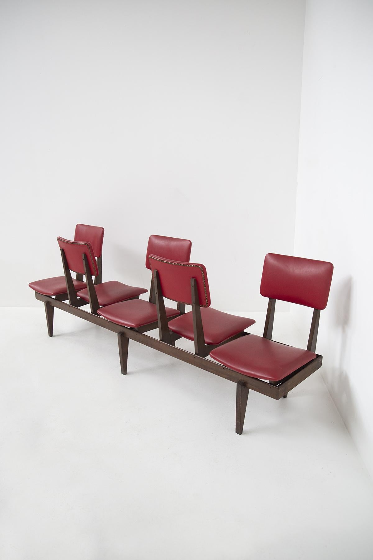 Italian Vintage Bench with Red Leather Seats, 5 Seats In Good Condition For Sale In Milano, IT