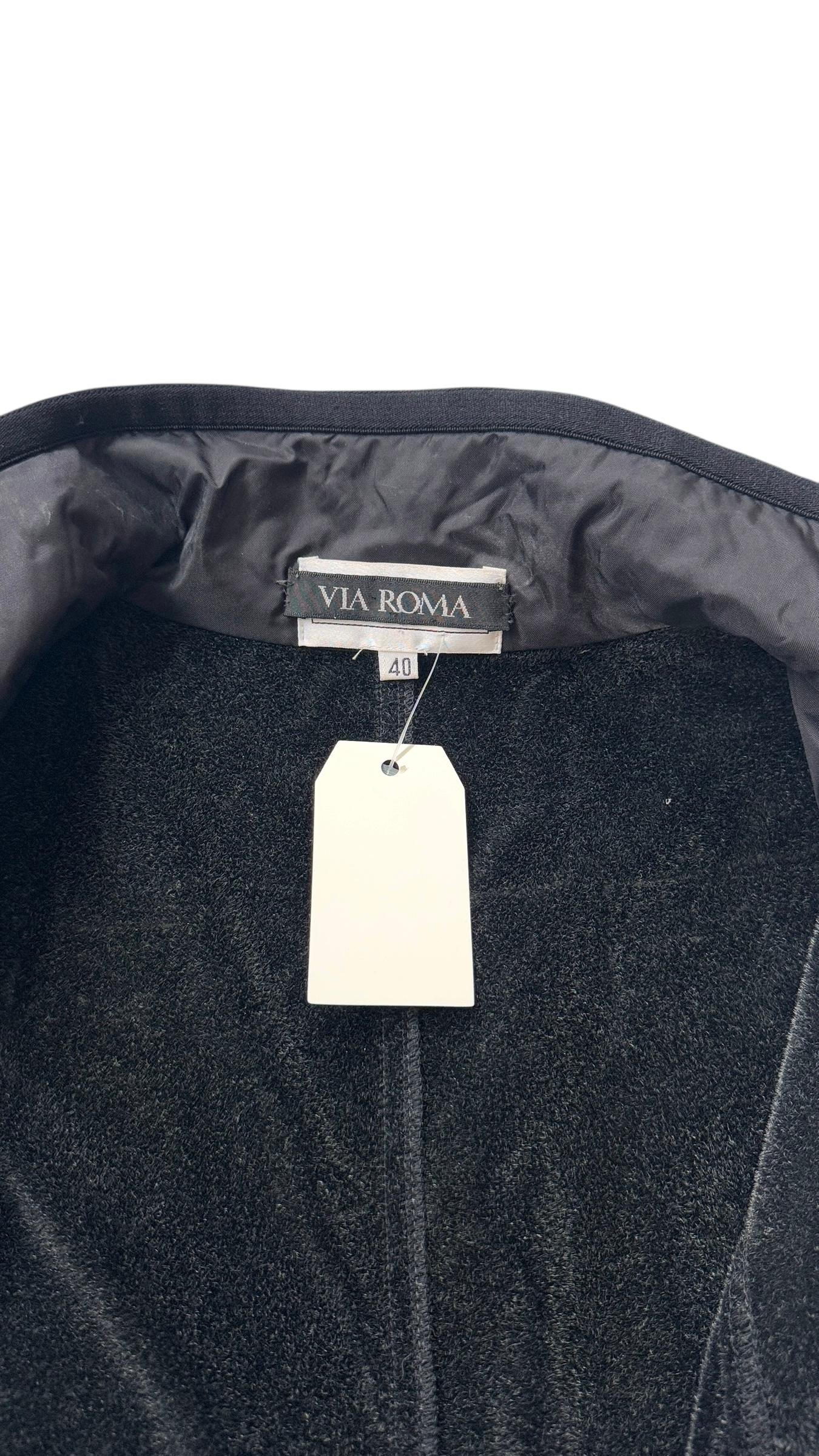 Italian Vintage Black Nylon Two-Piece Set by Via Roma - We pay for import duty! in vendita 16