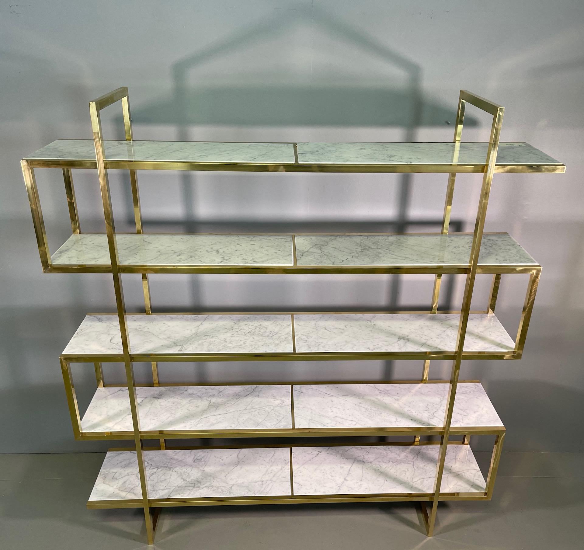 Italian Vintage Bookcase in Brass and Carrara Marble  For Sale 6