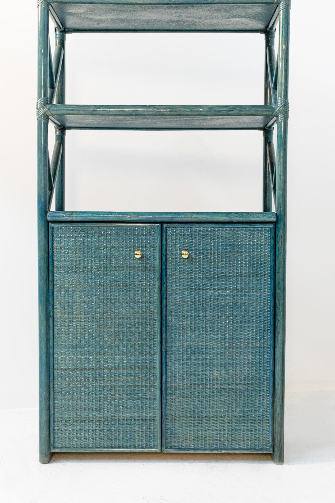 Italian Vintage Bookcase in green Bamboo, Rattan and Brass For Sale 3