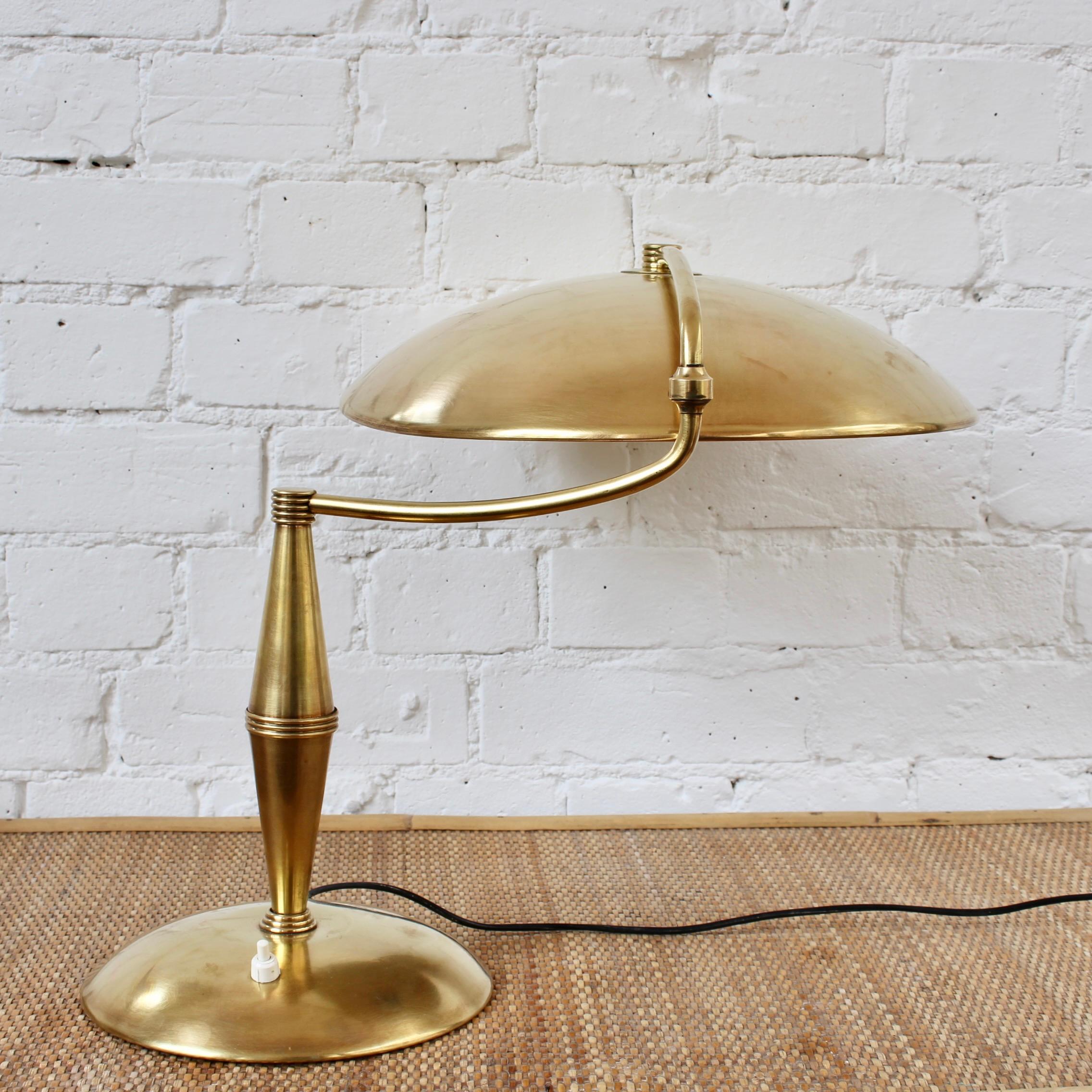 Italian Vintage Brass Table Lamp with Swivel Arm 'circa 1950s' For Sale 1