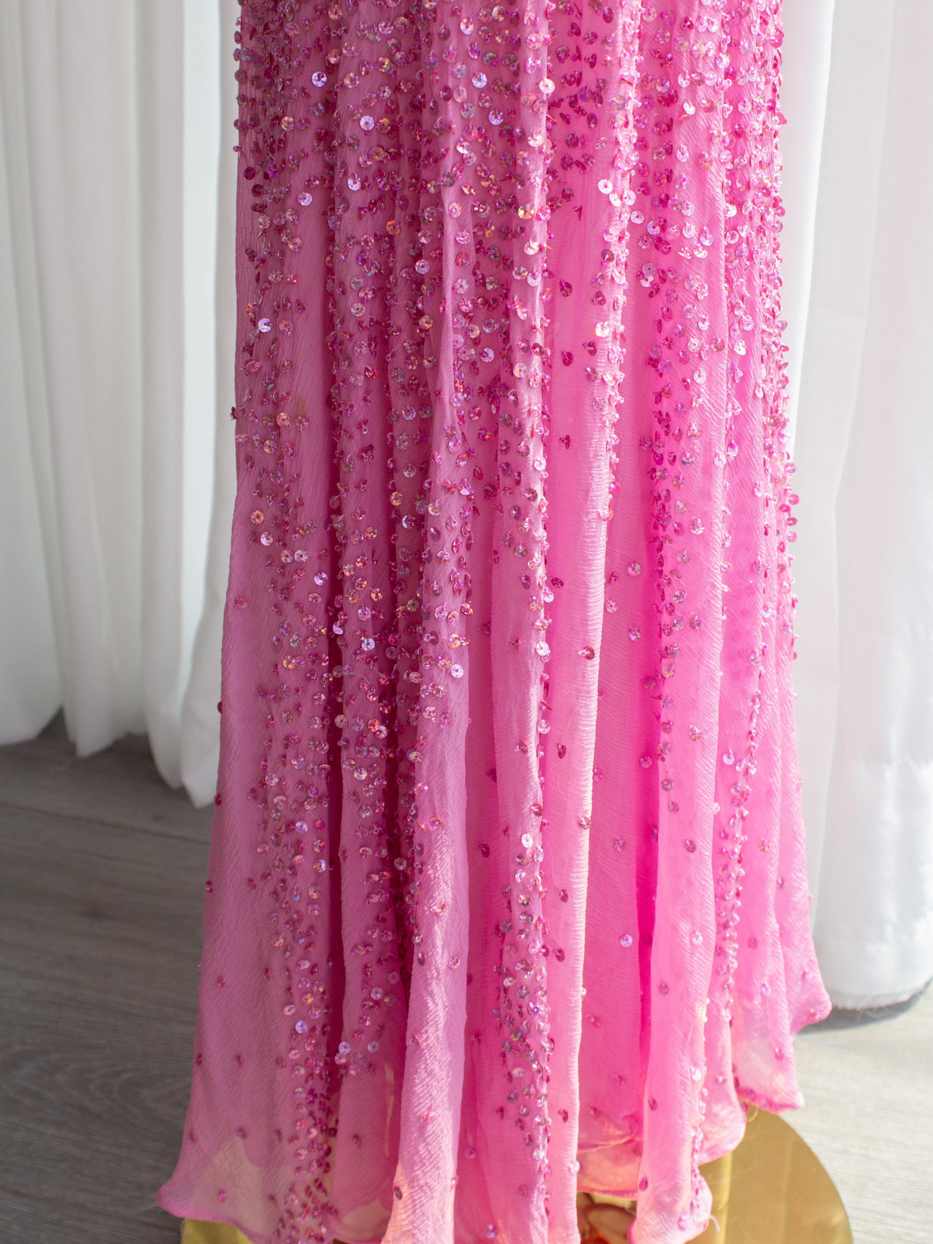 Italienisches Vintage Candy Pink Pailletten verziertes Seidenkleid mit Meerjungfrau im Angebot 2