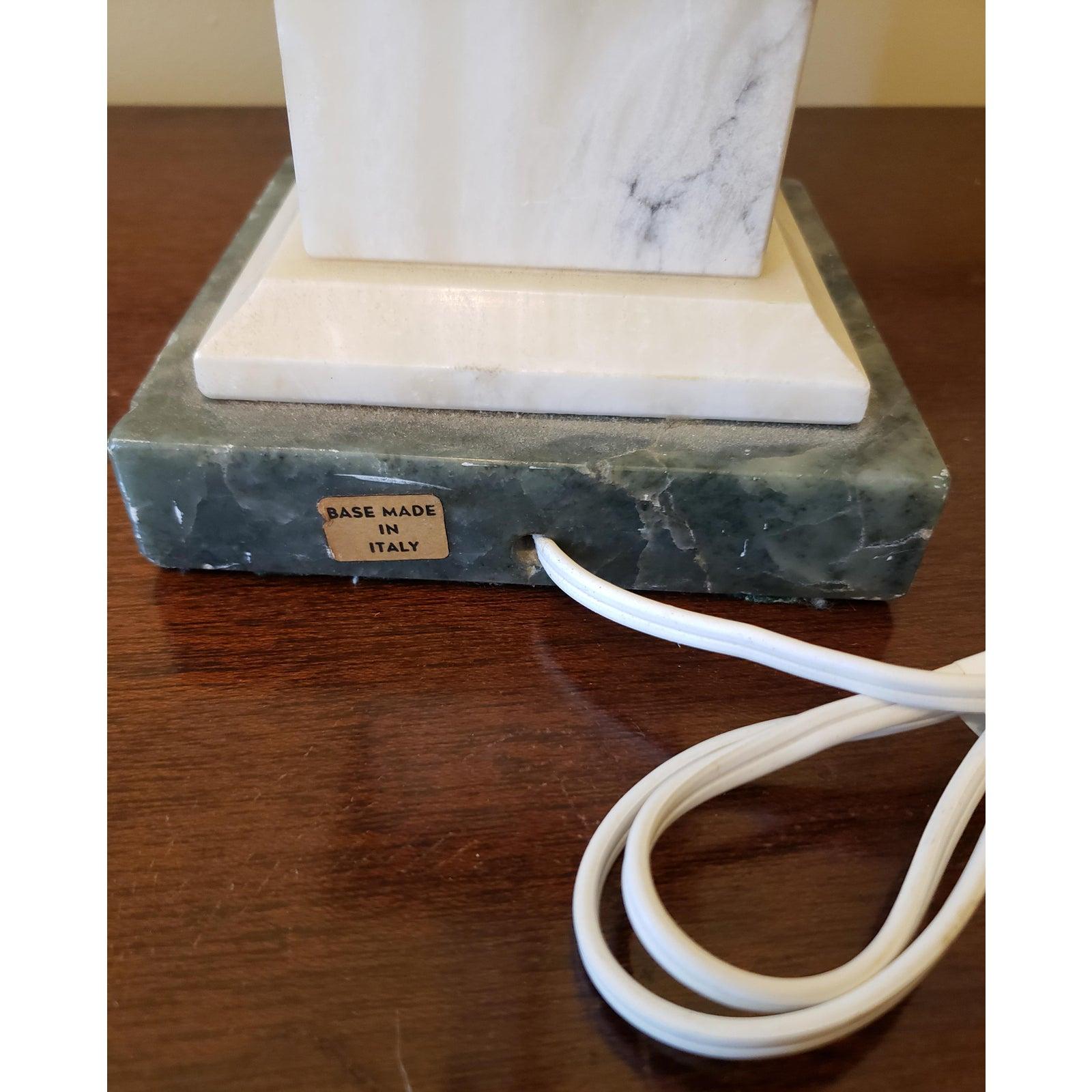 Autre Lampe de bureau italienne vintage en marbre de Carrare en vente