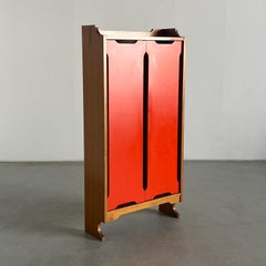 Armadio italiano vintage in legno costruttivista, Mid-Century Modern 1960s Italia