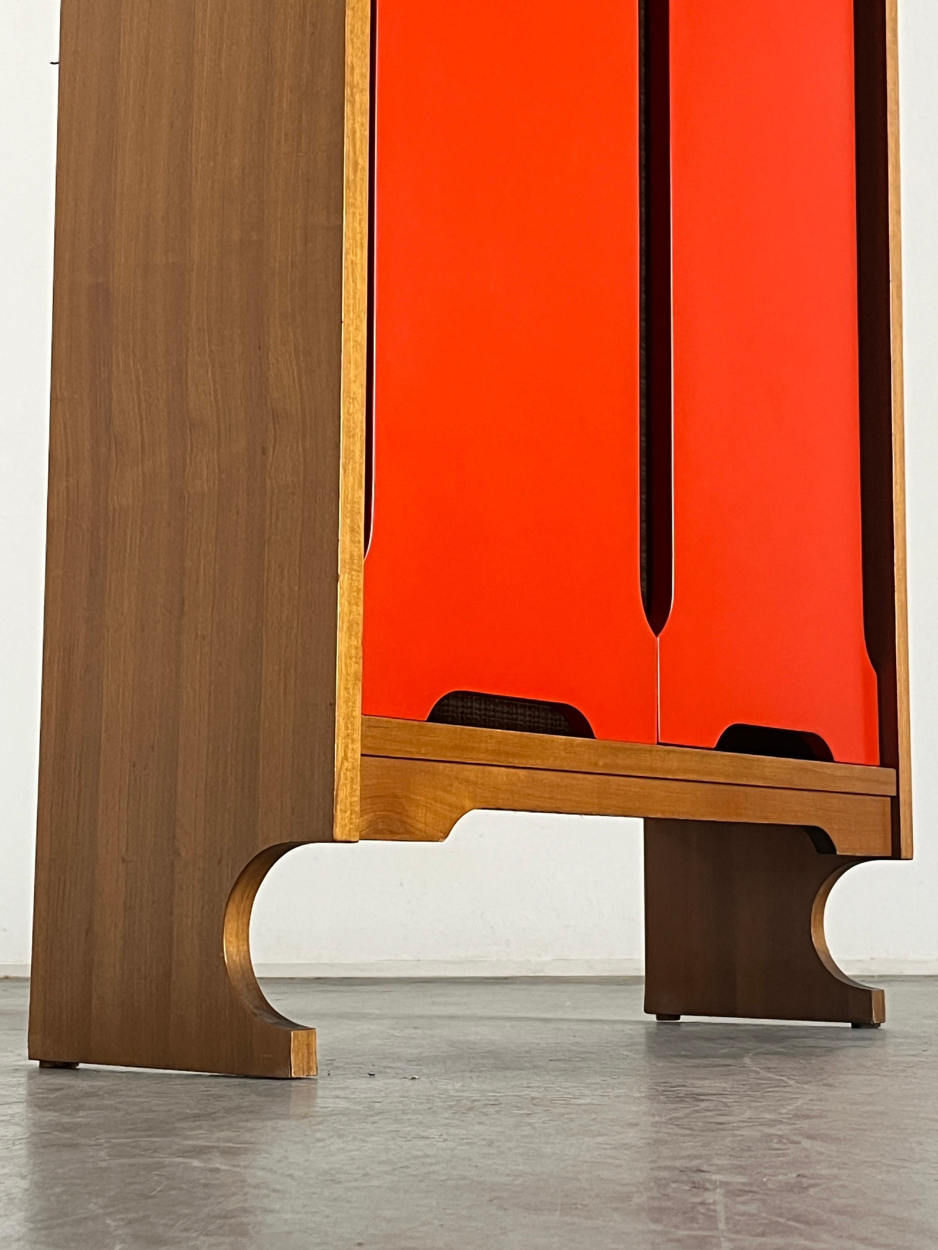 Cabinet en bois italien vintage constructiviste, Mid-Century Modern 1960s Italy en vente 3