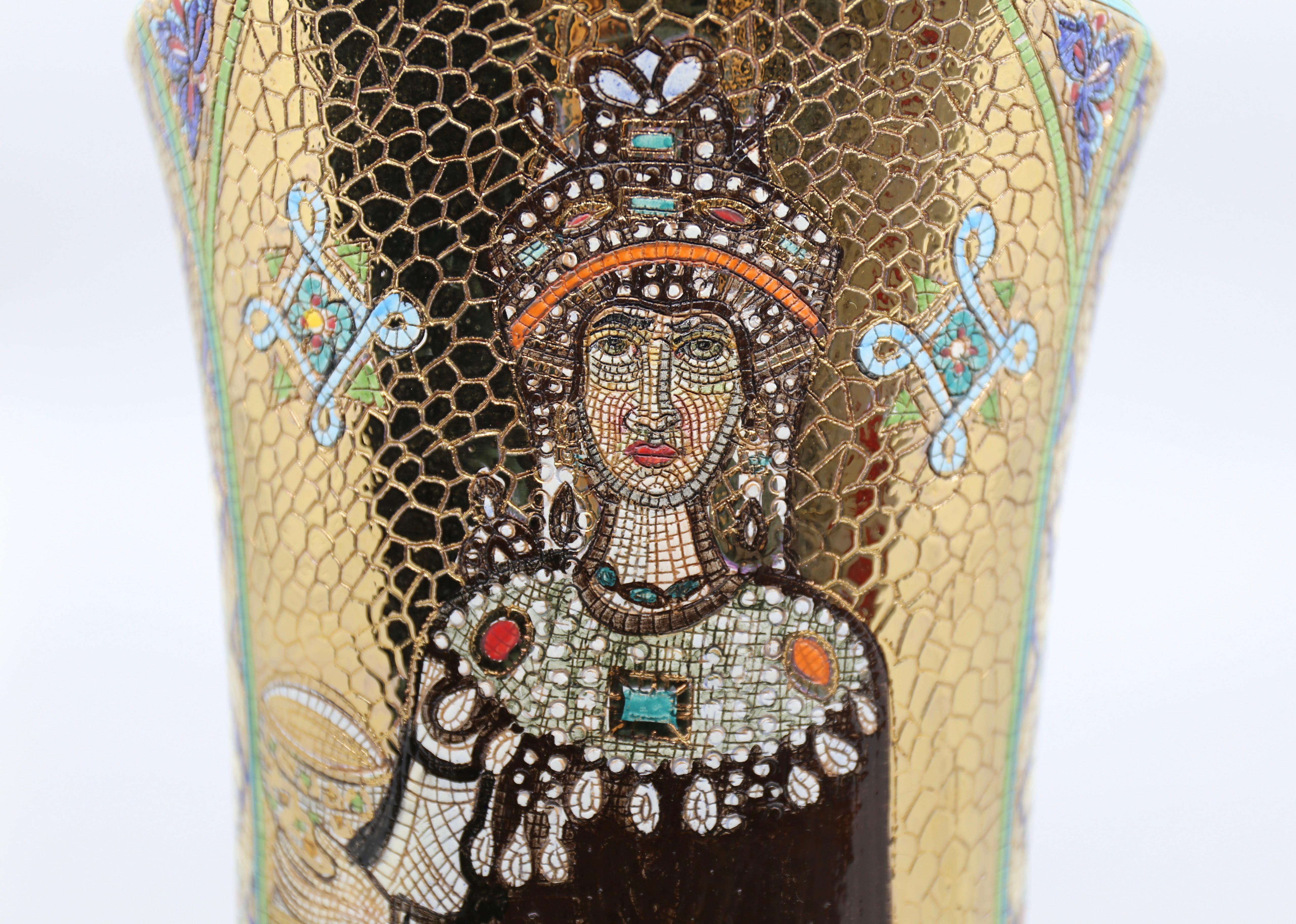 Italian Vintage Deruta Mosaic Hand Painted Floral & Figural Vase  In Good Condition For Sale In Antwerp, BE