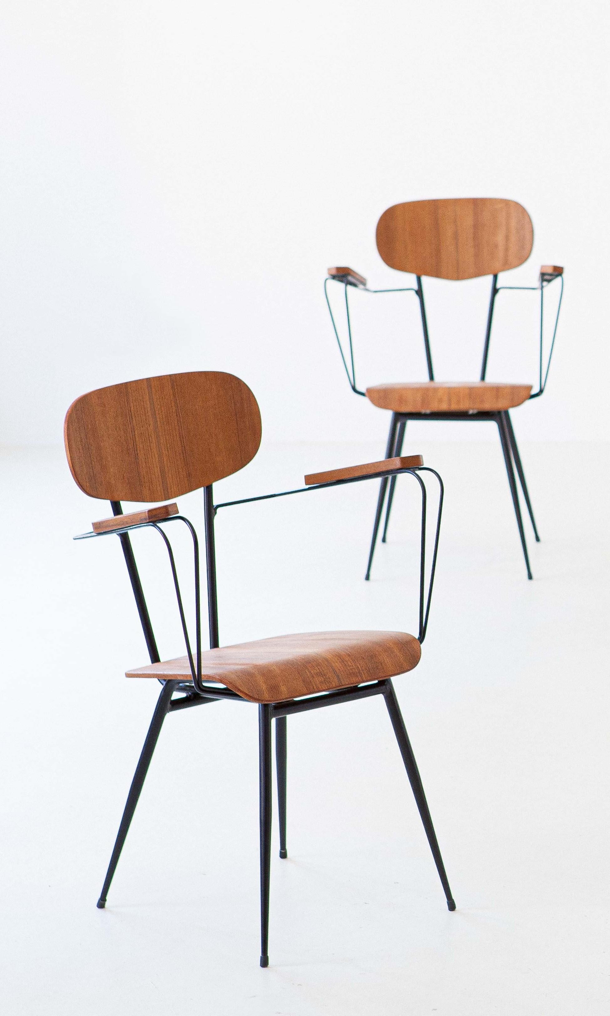 Italienischer italienischer Vintage-Schreibtischstuhl aus Teakholz und schwarzem Eisen, Mid-Century Modern 1