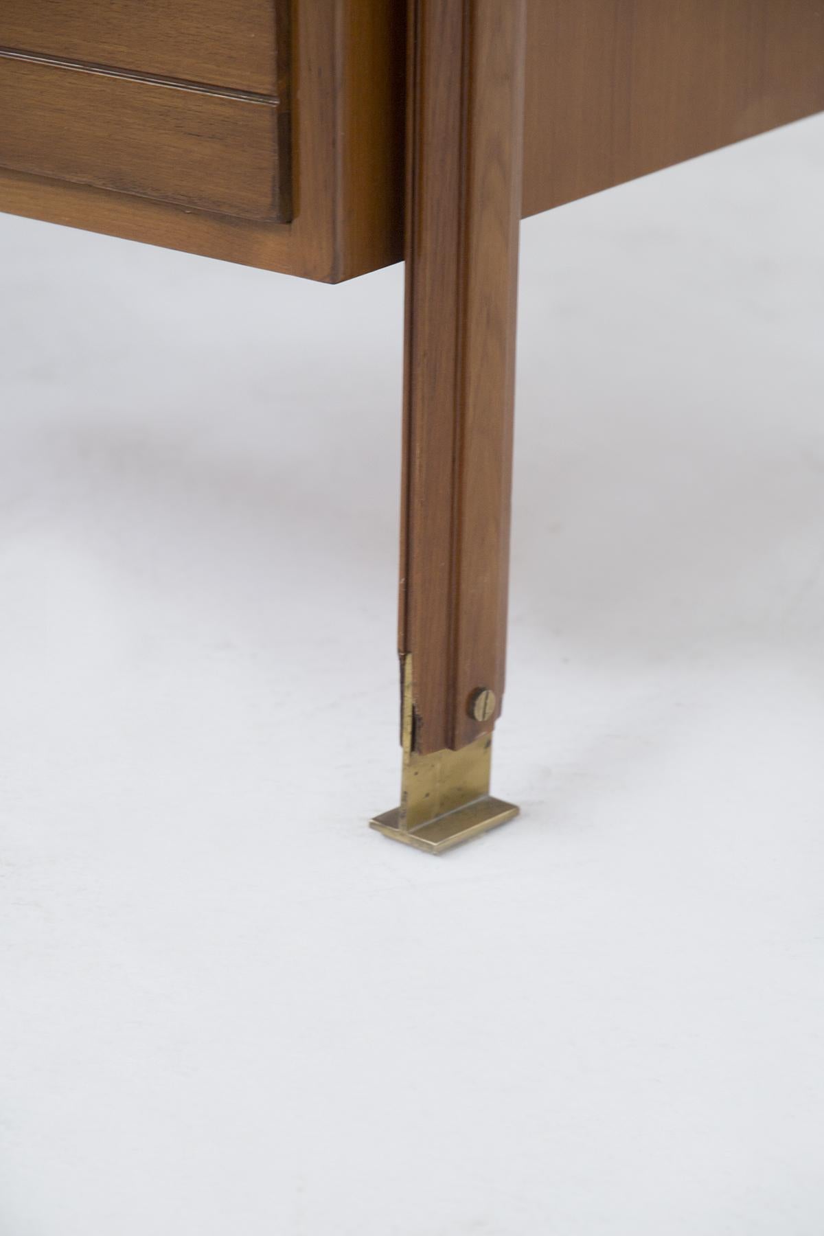 Italian Vintage Desk in Walnut Wood, Brass and Glass In Good Condition For Sale In Milano, IT