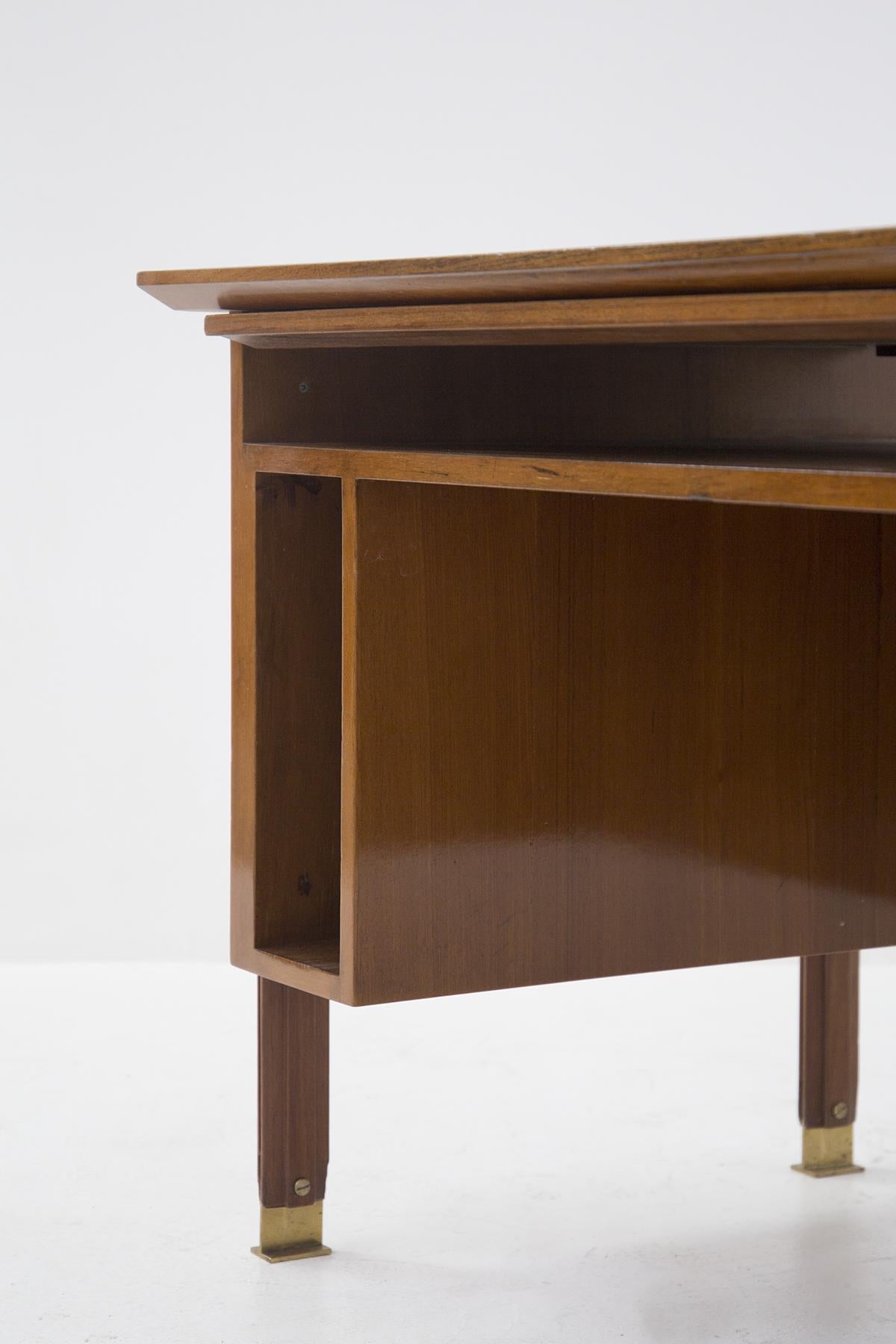 Italian Vintage Desk in Walnut Wood, Brass and Glass For Sale 2