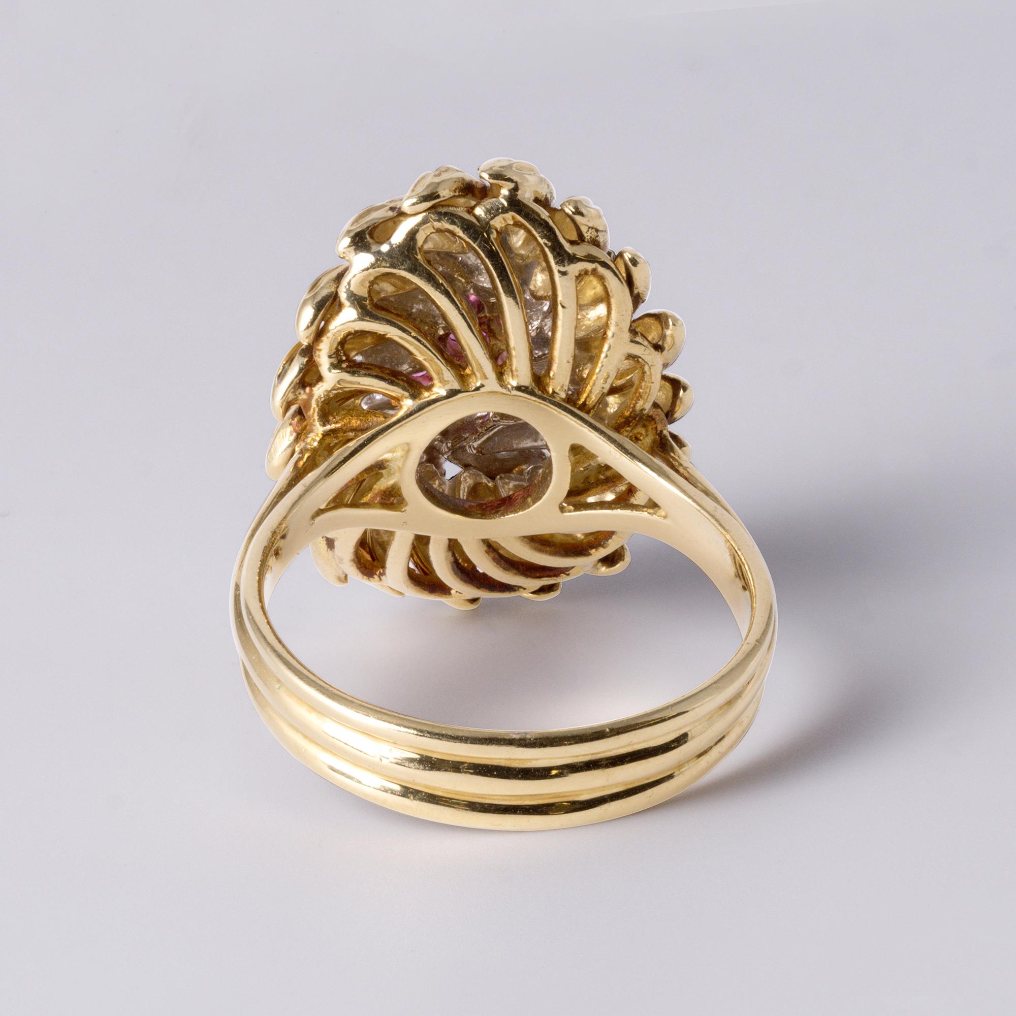 Round Cut Italian Vintage Gold Pink Sapphire & Diamond Ring  18K Two-Tone Gold  Size 7.2 For Sale