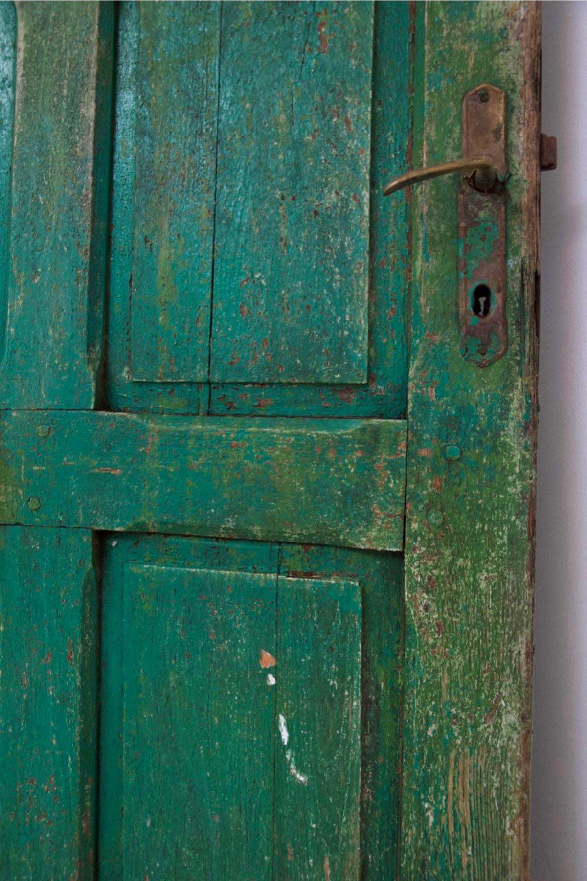 Italian Vintage Green Wooden Door from Capri For Sale 1