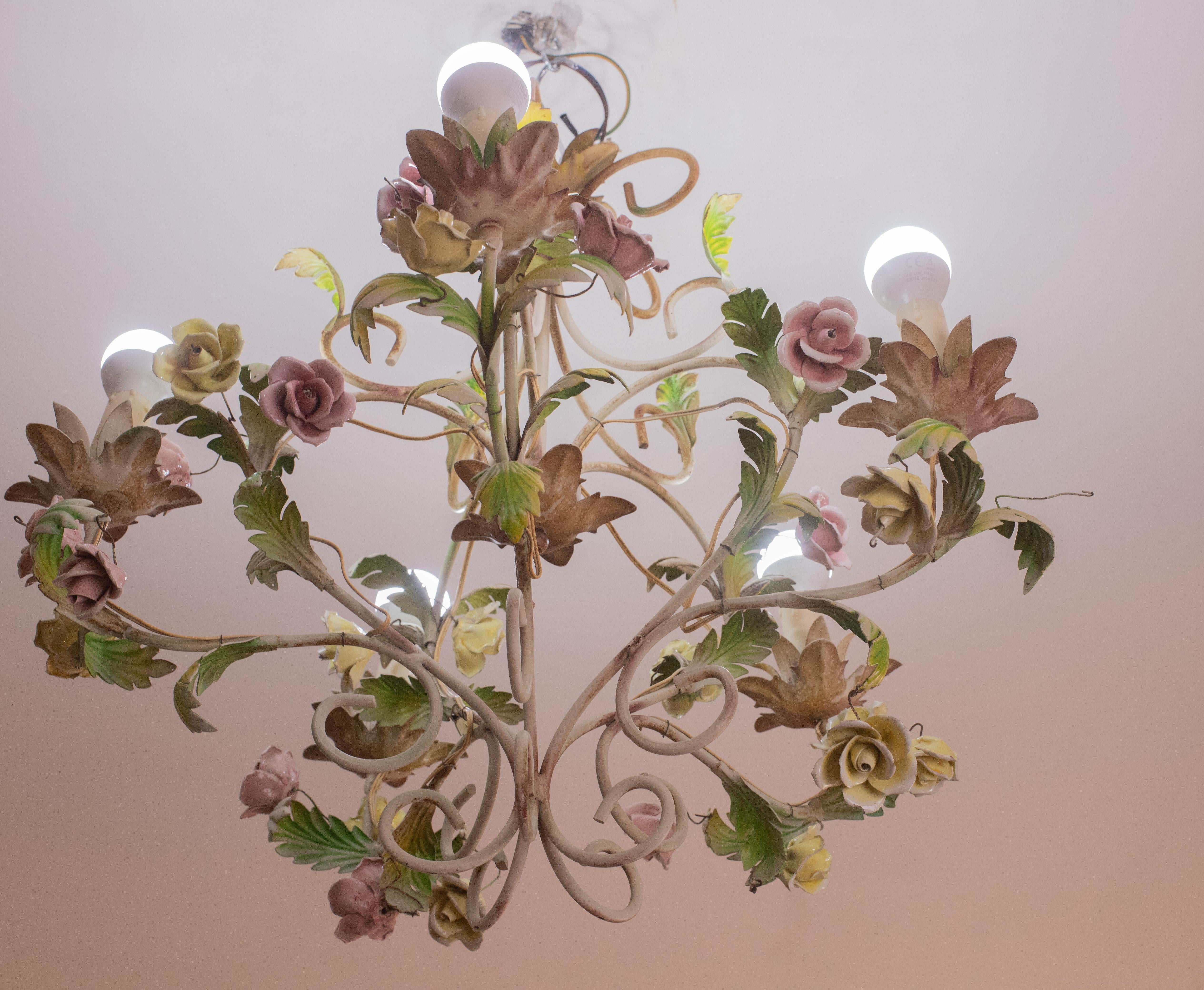 Italian Vintage Iron and Ceramic Flowers Chandelier, 1970s For Sale 1