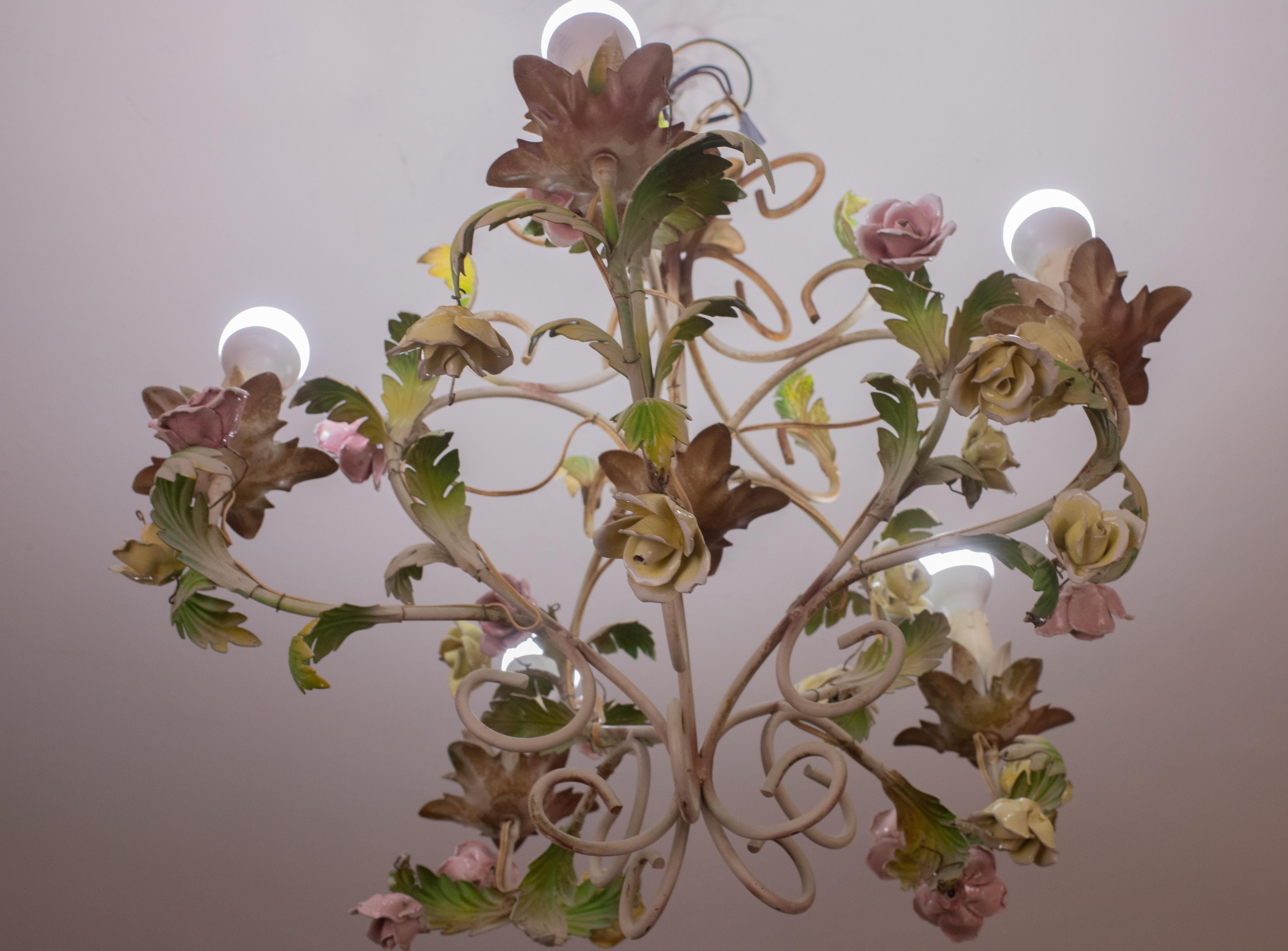 Italian Vintage Iron and Ceramic Flowers Chandelier, 1970s For Sale 4