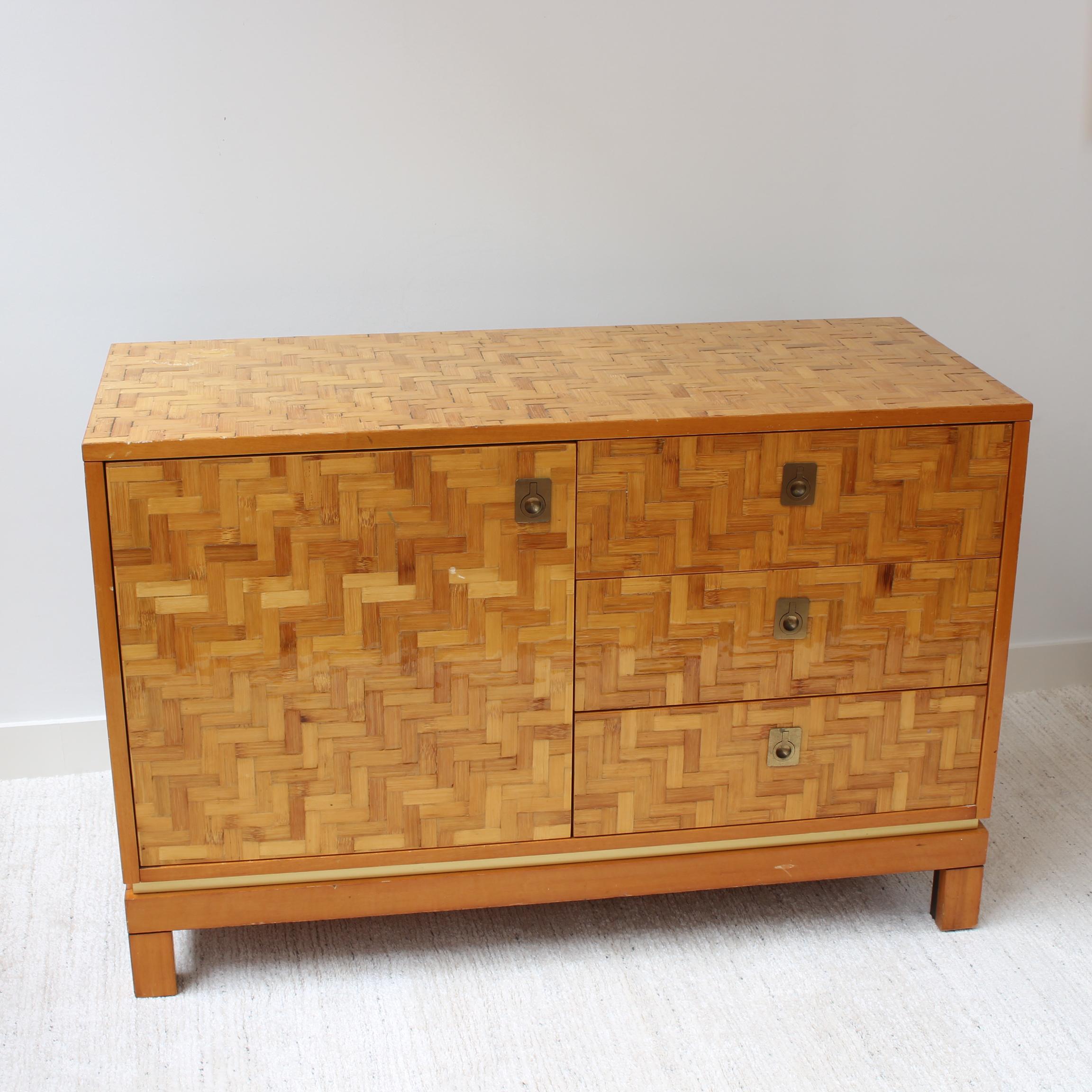 Italian Vintage Lacquered Bamboo Marquetry Credenza (circa 1970s) For Sale 13