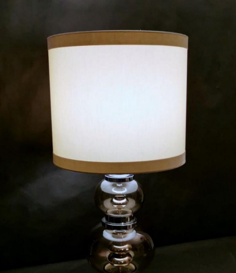Italienische Vintage-Lampe aus Stahl und Rauchglas (Moderne) im Angebot