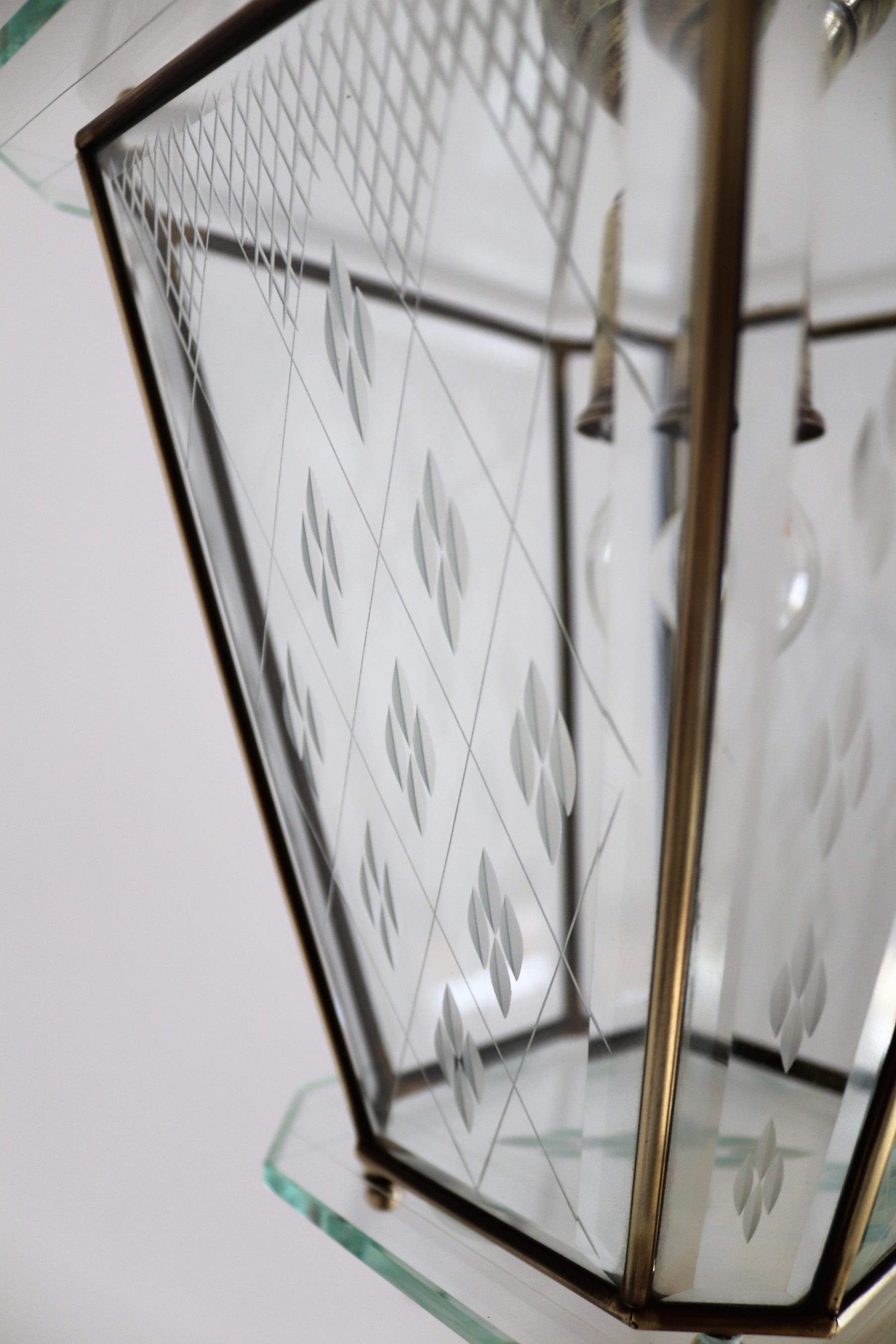 Italian Vintage Lantern in Crystal Cut Glass and Brass, 1950s For Sale 12