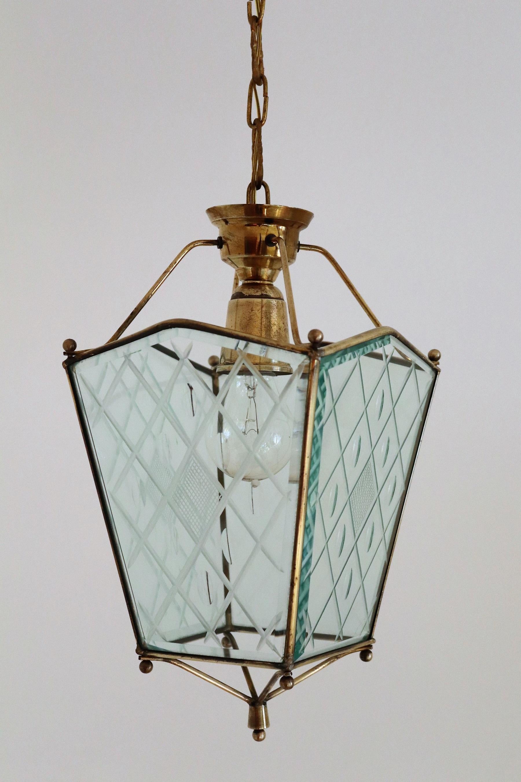 Italian Vintage Lantern in Crystal Cut Glass and Brass, 1950s For Sale 2
