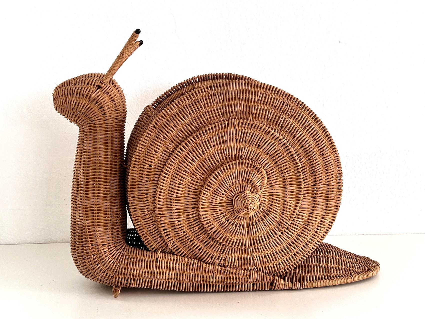 wicker snail