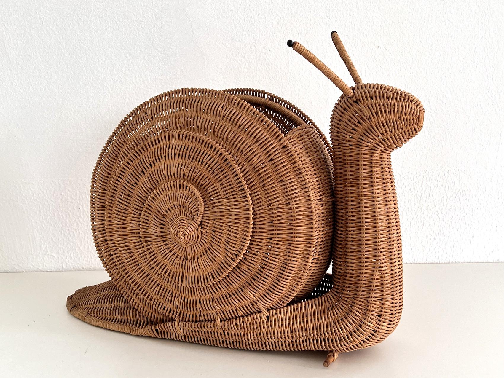 Late 20th Century Italian Vintage Large Rattan Snail Basket, 1980s