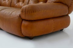 Italienisches Vintage-Leder-Sofa im Space Age-Stil mit drei Sitzen