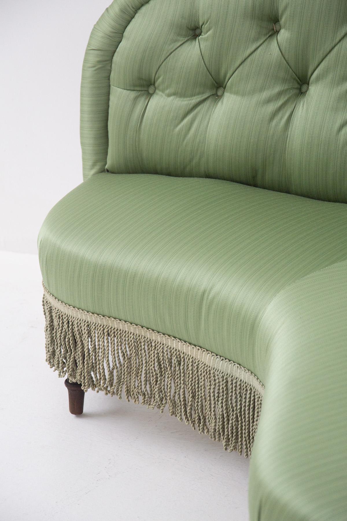Italian Vintage Luxury Sofa in Wood and Green Silk Satin For Sale 1