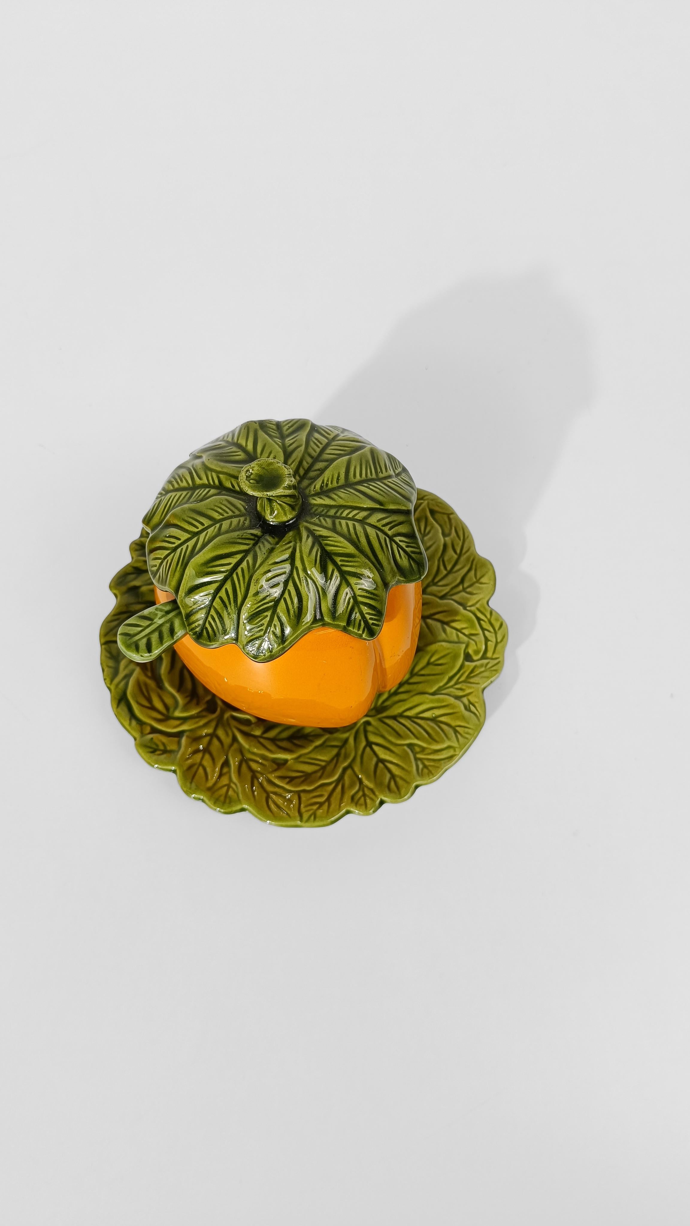 Italian Vintage Majolica Sugar Bowl in the shape of a Pepper by Italica ARS For Sale 7