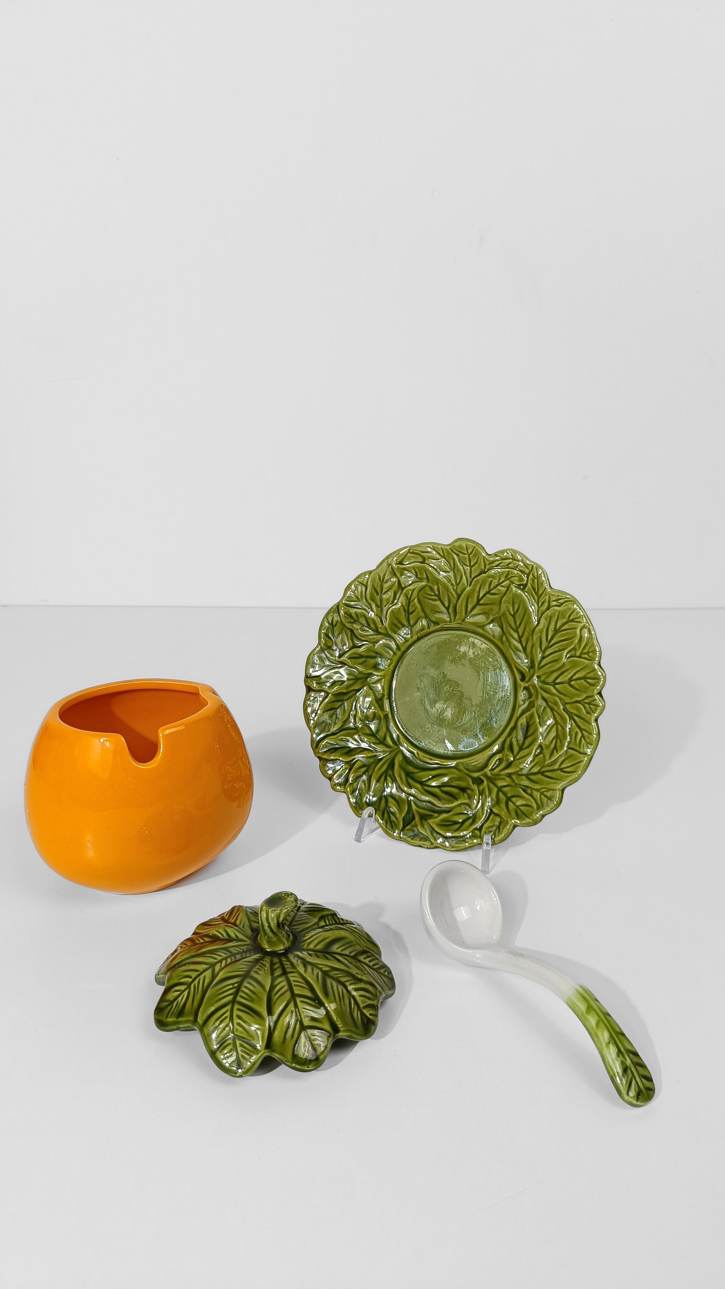 Italian Vintage Majolica Sugar Bowl in the shape of a Pepper by Italica ARS For Sale 2