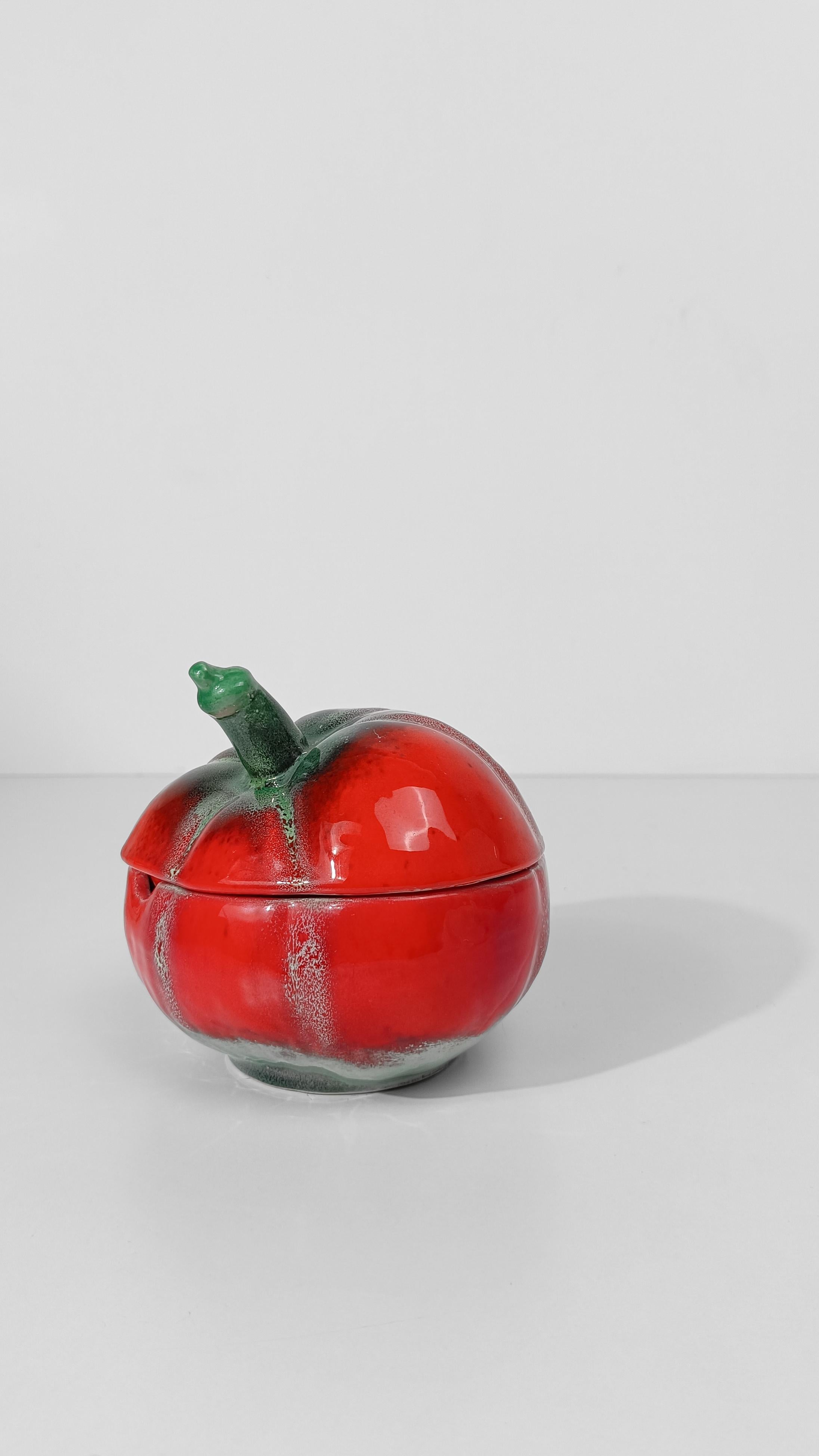 Italian Vintage Majolica Sugar Bowl in the shape of a Tomato by Pacetti Albisola For Sale 2
