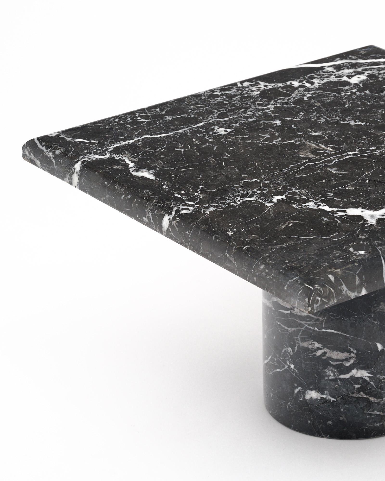 Italian Vintage Marble Side Table For Sale 1